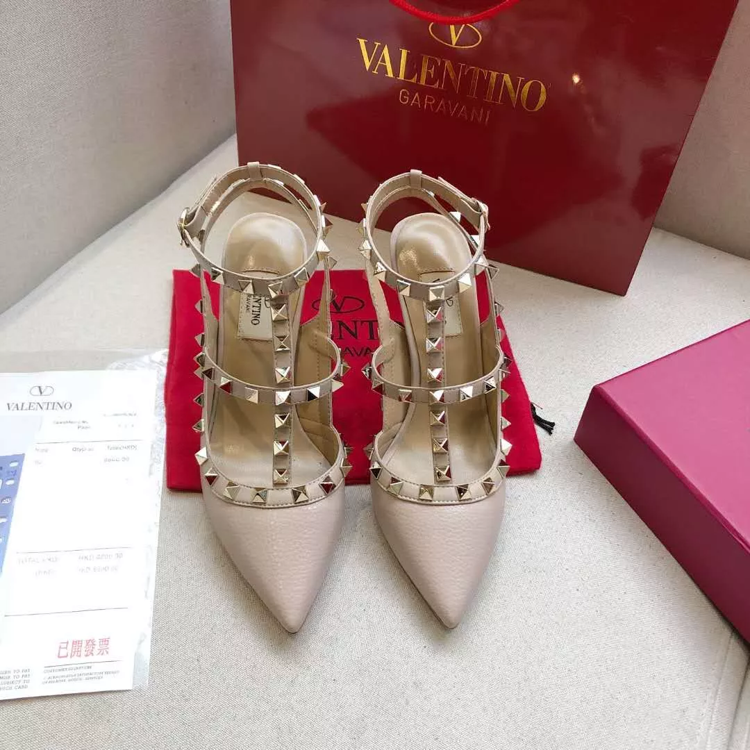 Valentino Sandal For Women Sleek 663