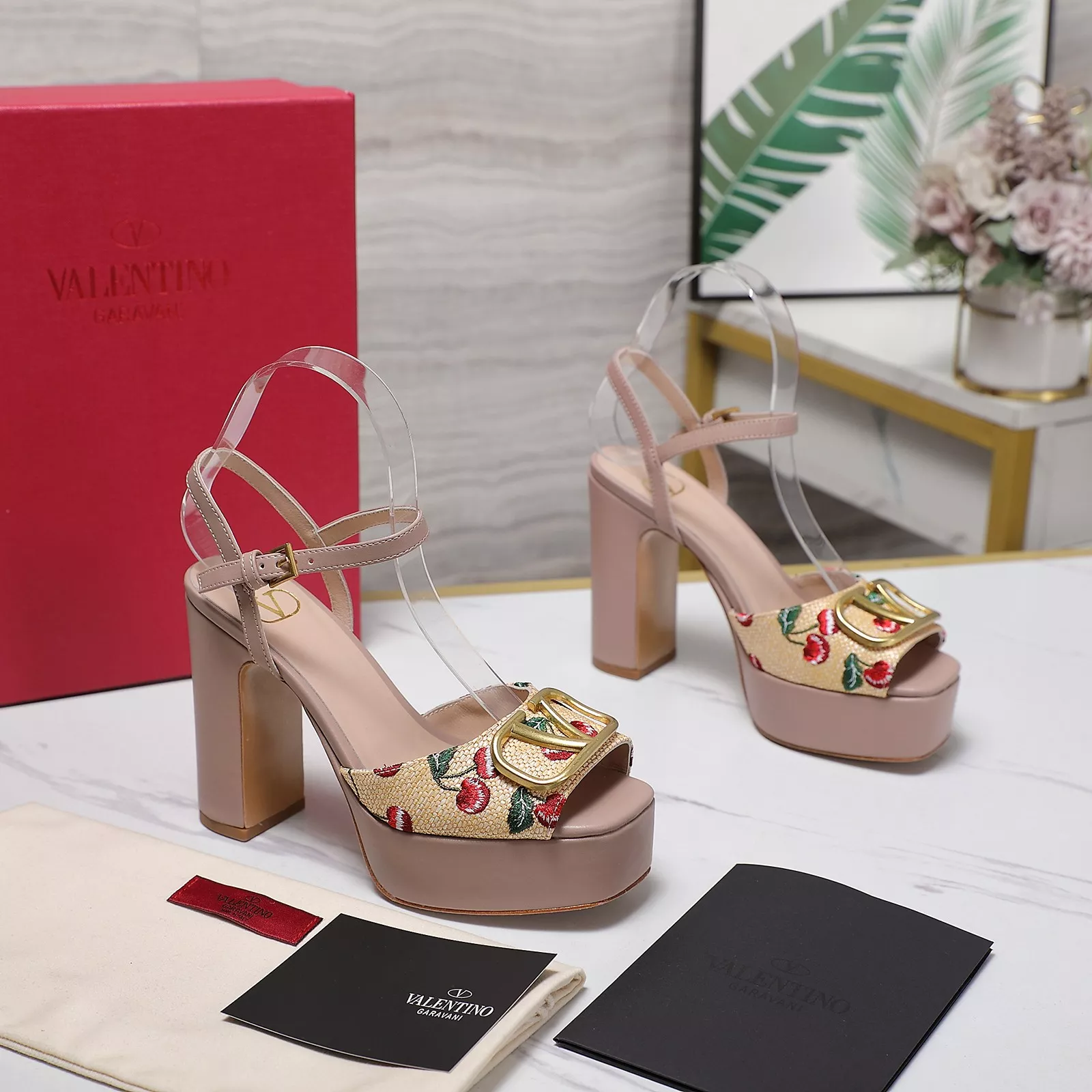 Valentino Sandal For Women SmartChoice 4542