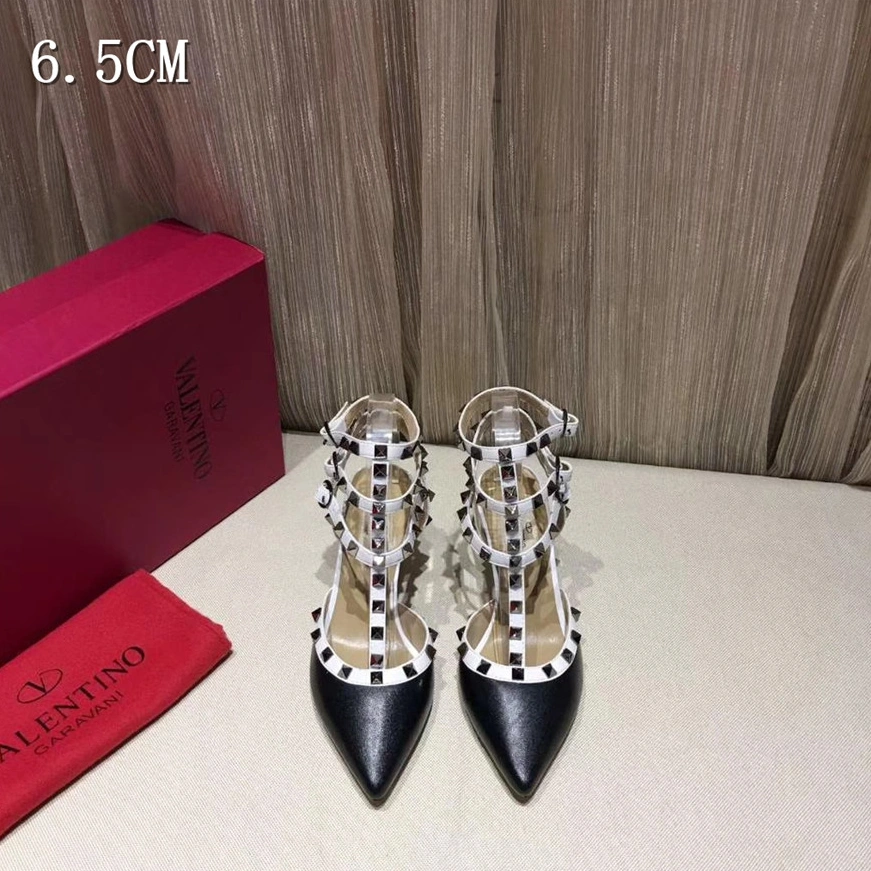 Valentino Sandal For Women Soft 6417