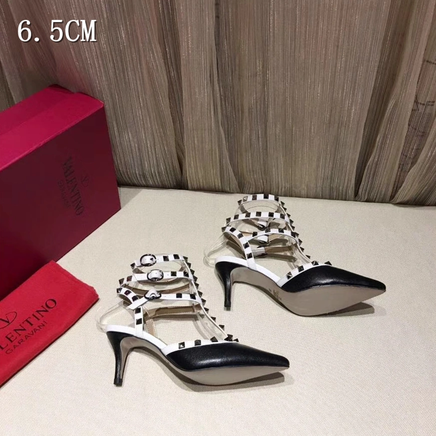 Valentino Sandal For Women Soft 6417
