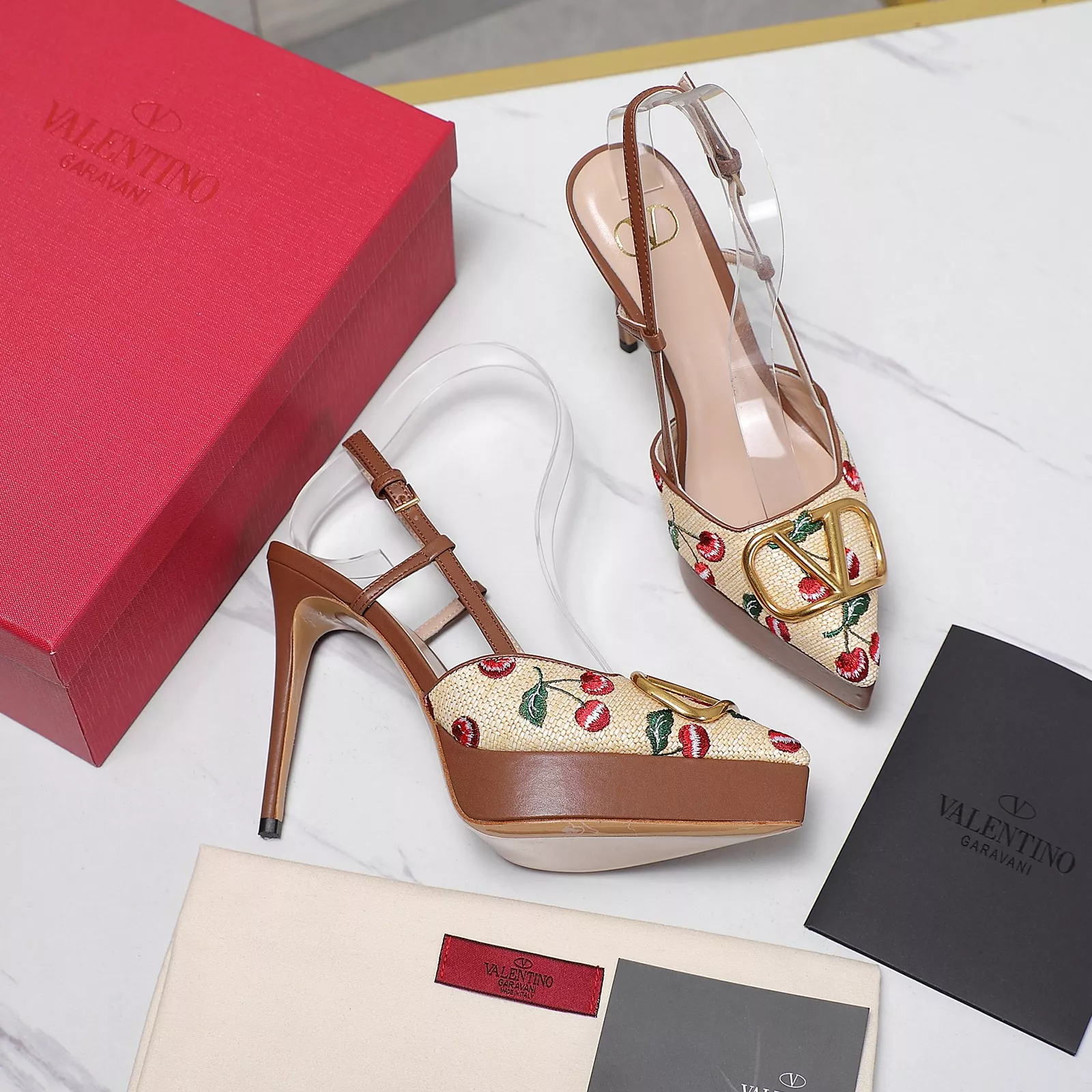 Valentino Sandal For Women Soft 641