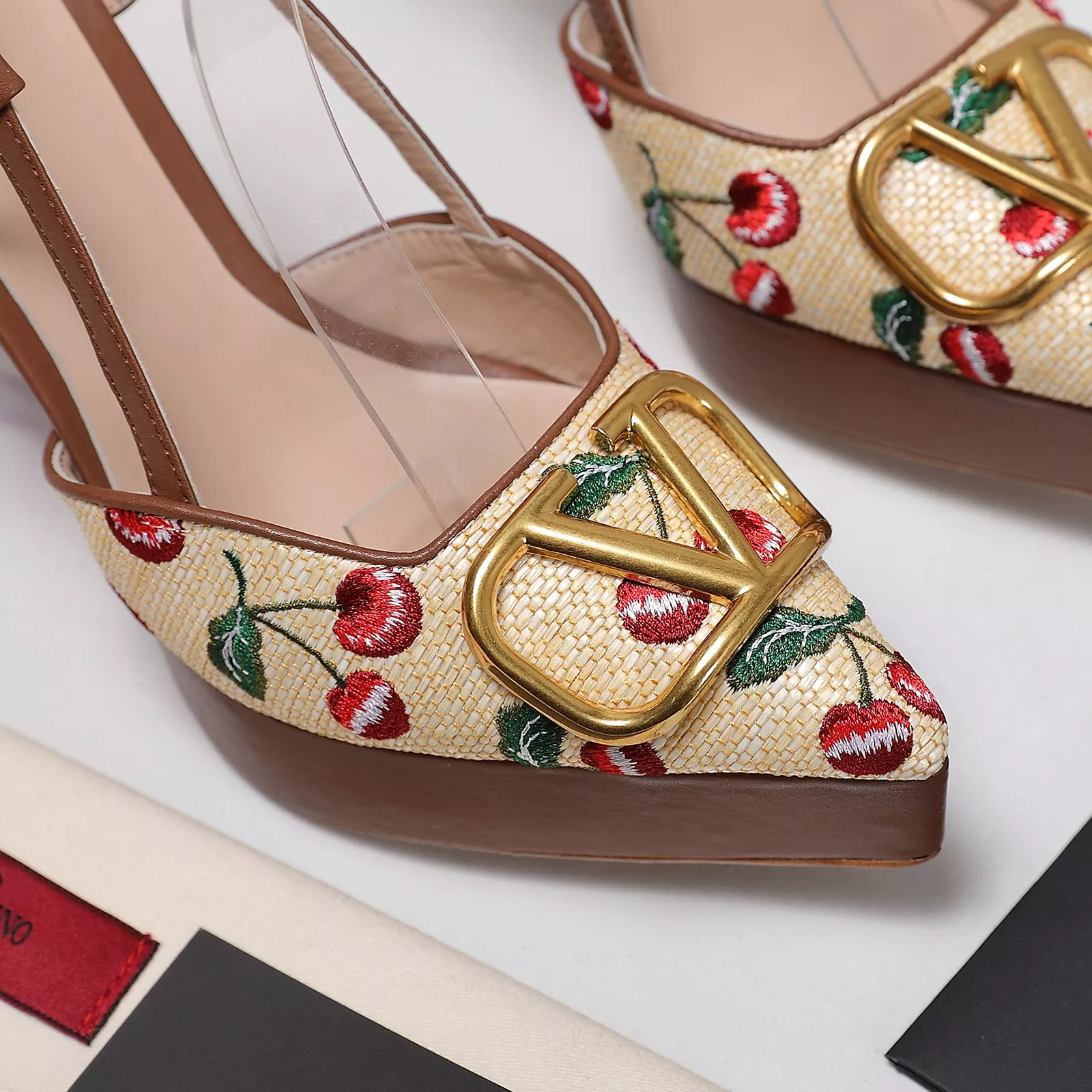Valentino Sandal For Women Soft 641