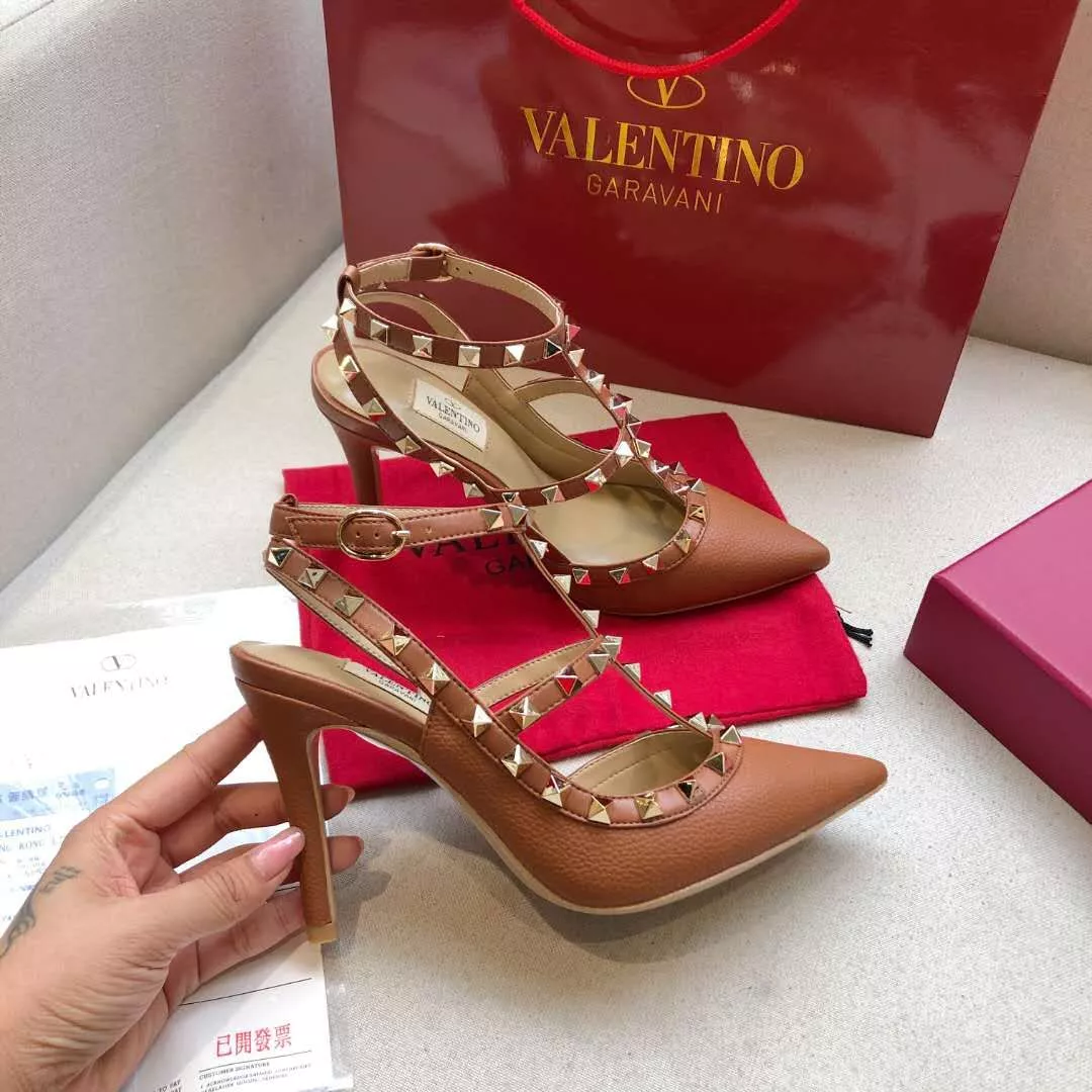 Valentino Sandal For Women SportInspired 8095