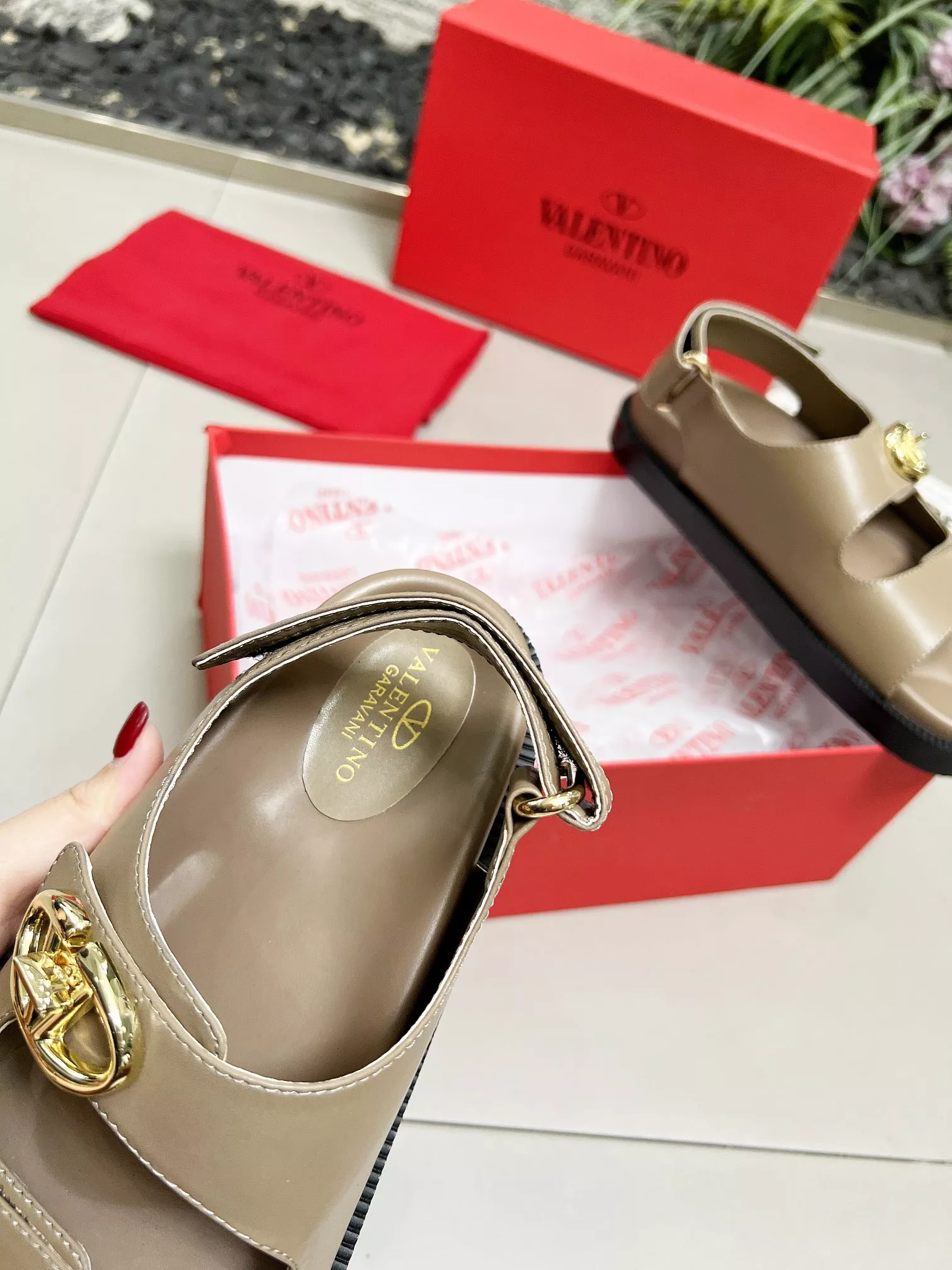Valentino Sandal For Women Unique 3707