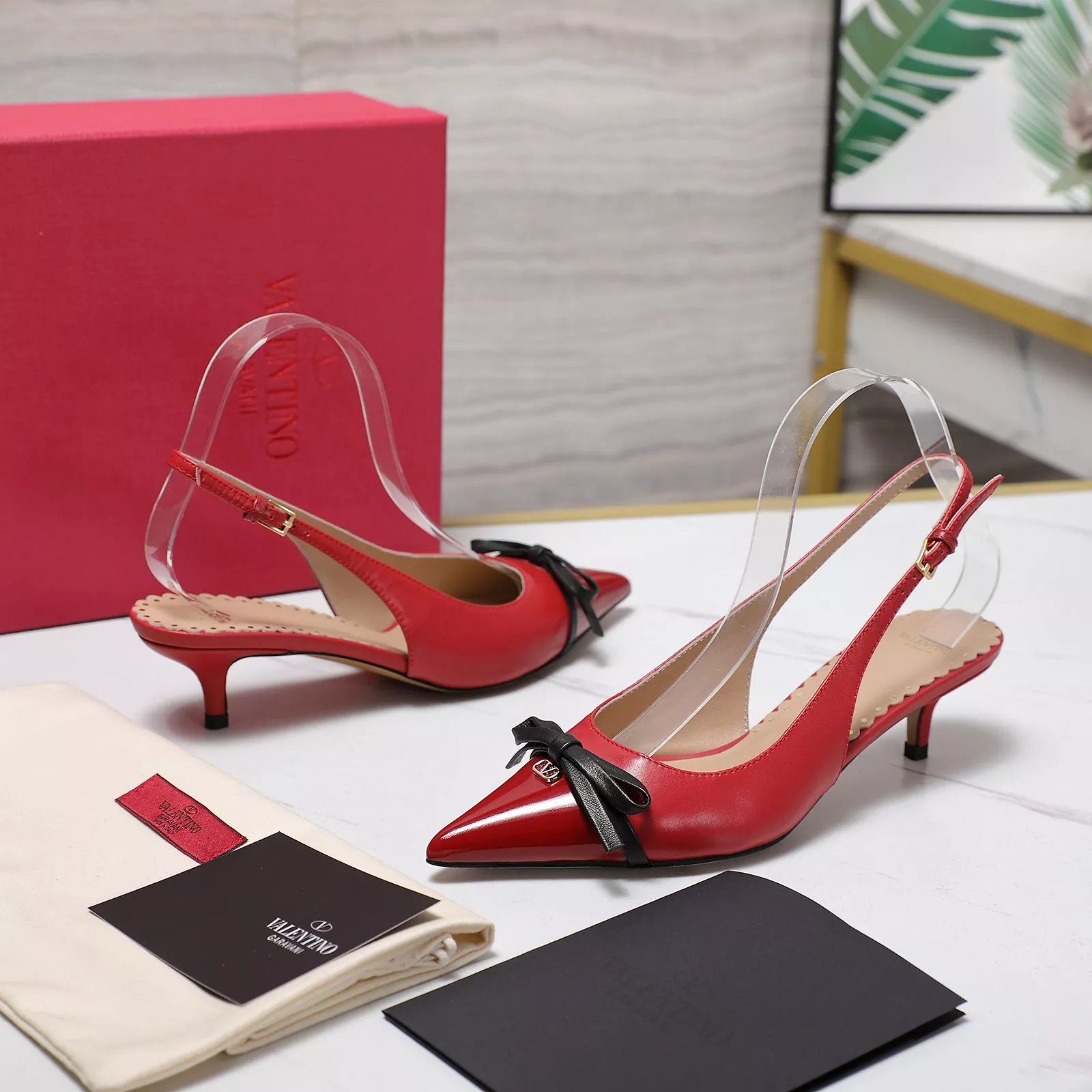 Valentino Sandal For Women Unique 8612