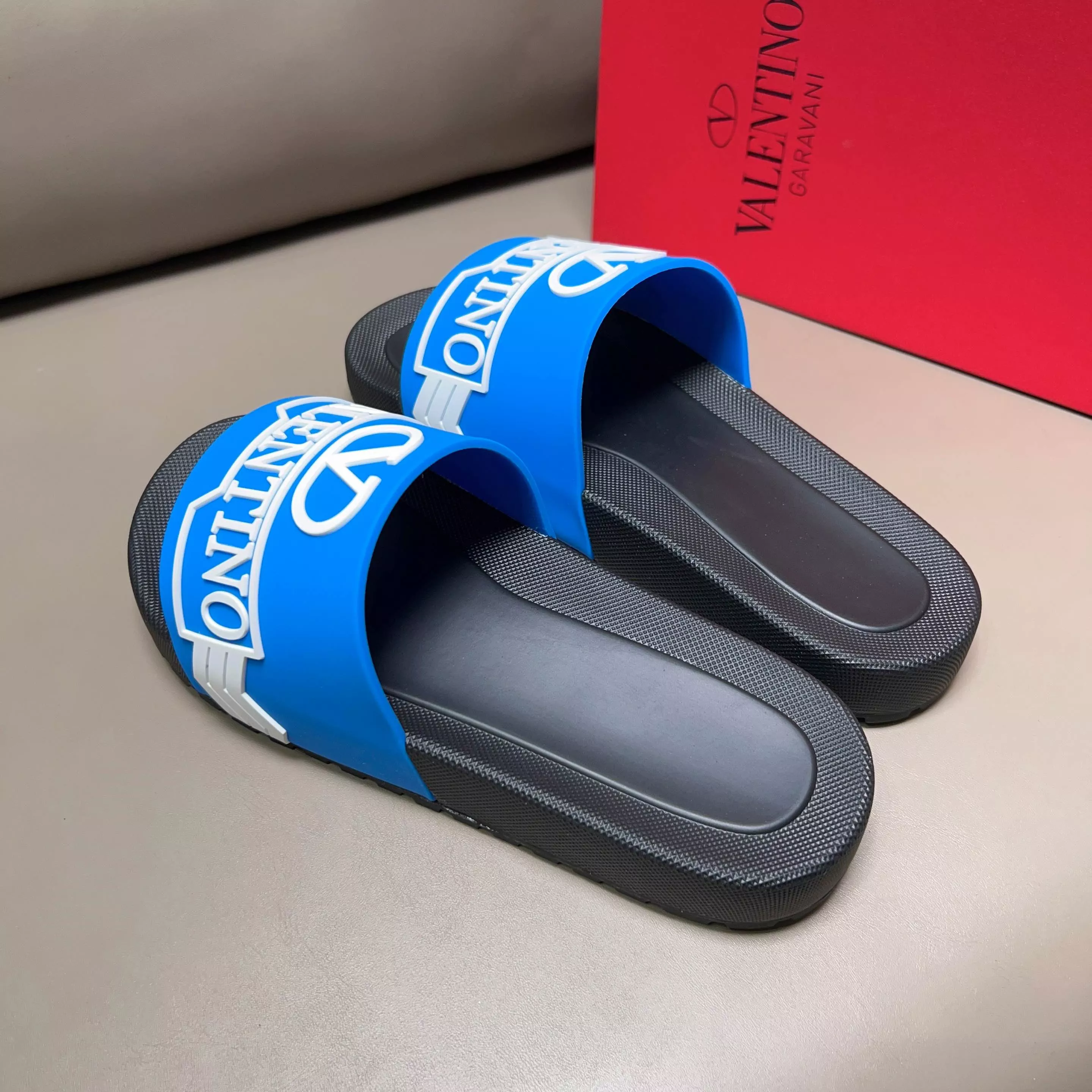 Valentino Slippers For Men Durable 9390