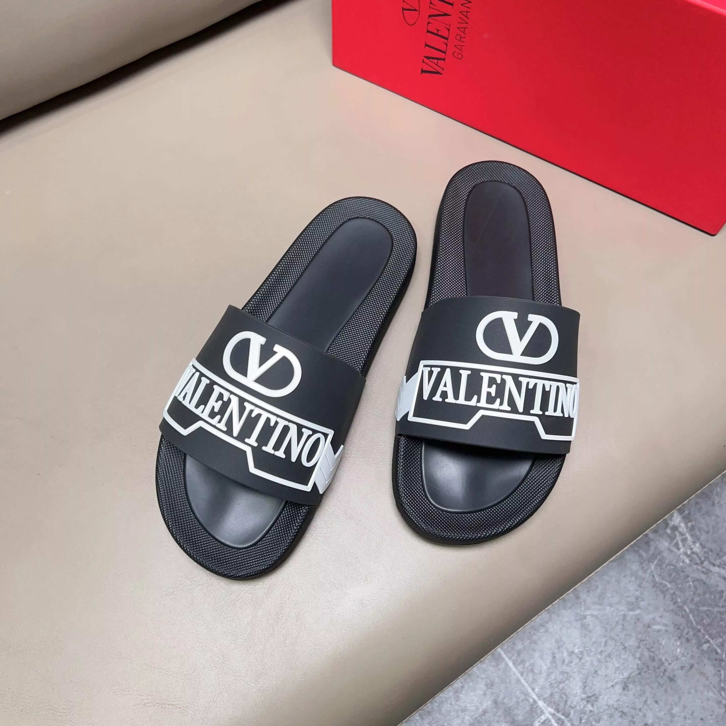 Valentino Slippers For Men UrbanStyle 4125