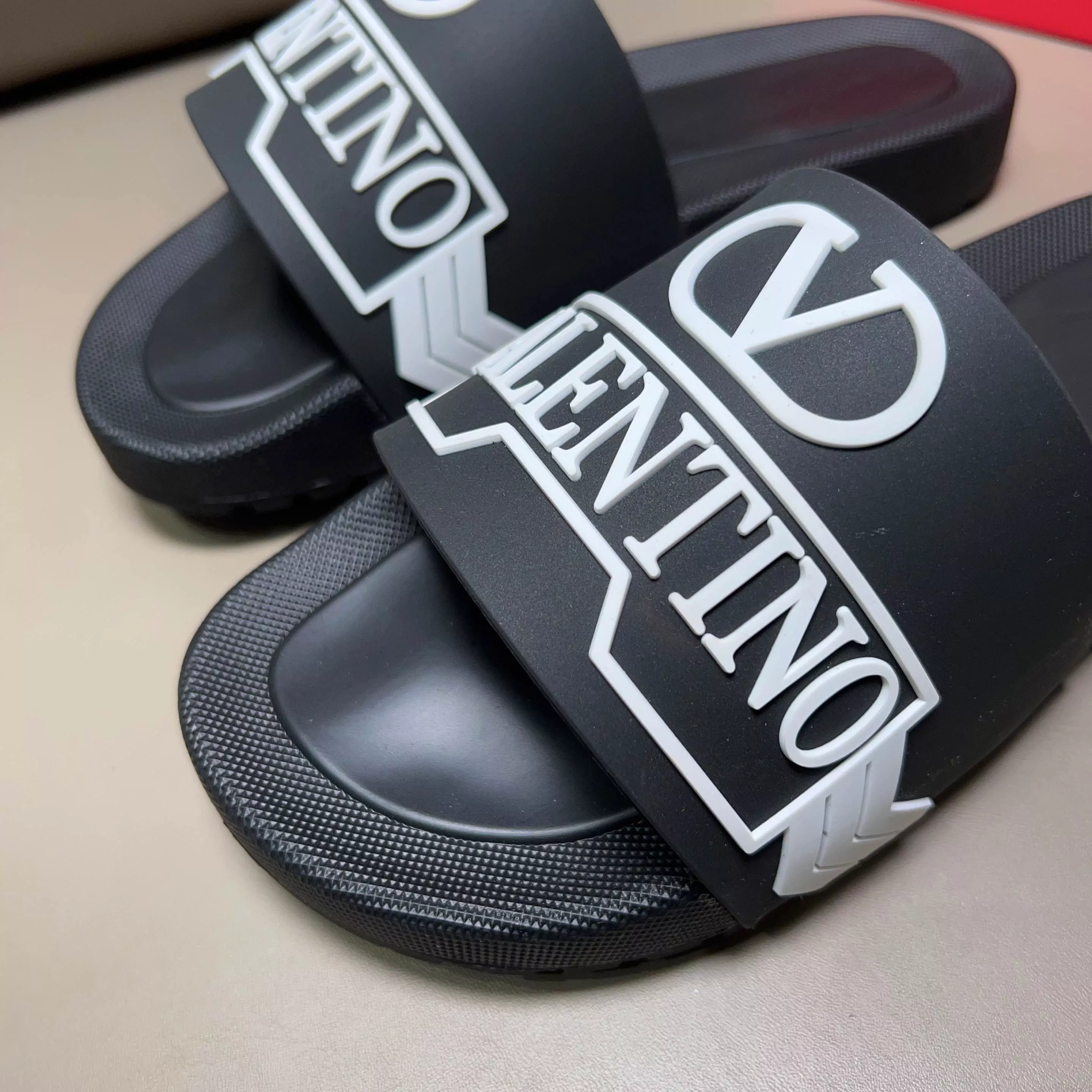 Valentino Slippers For Men UrbanStyle 4125