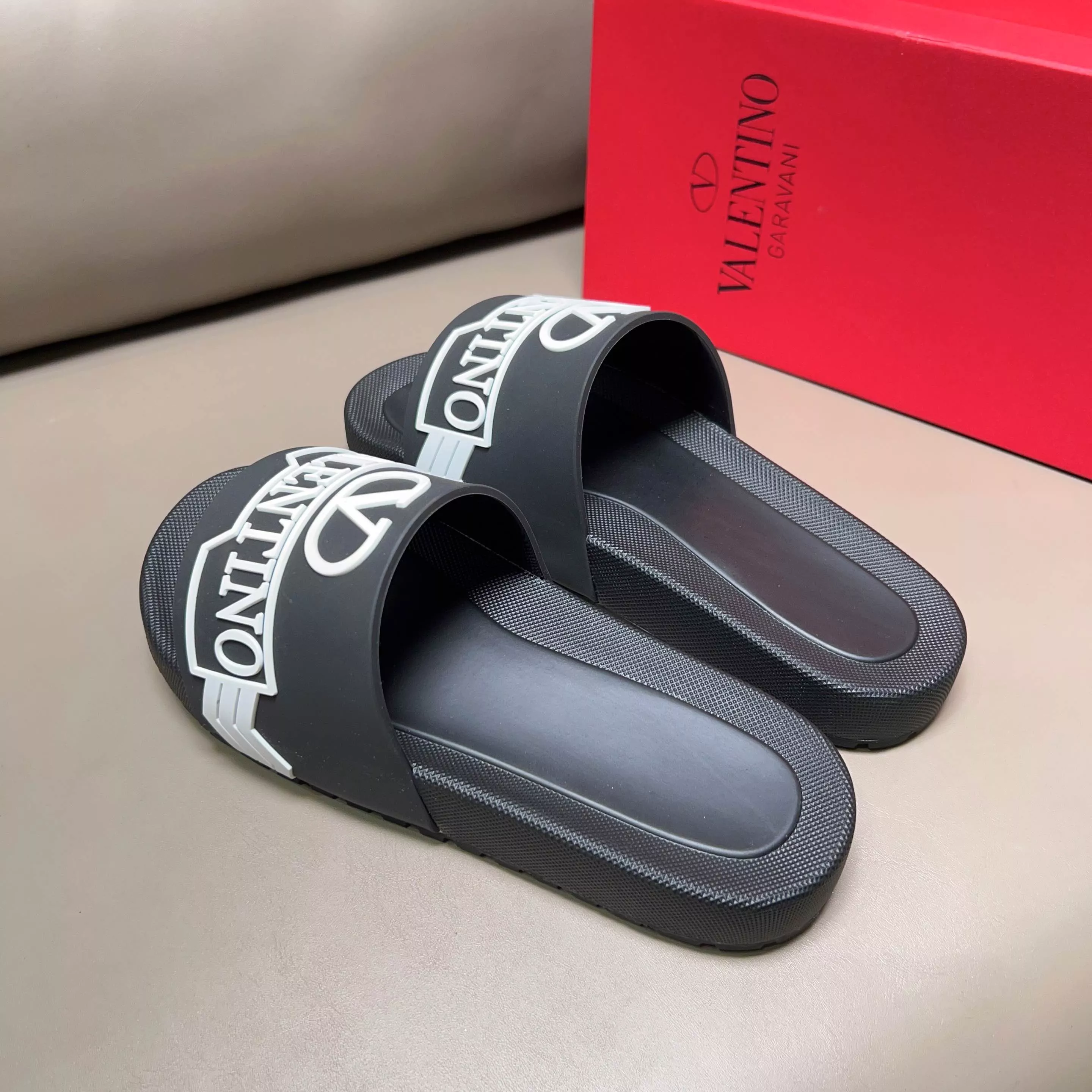 Valentino Slippers For Men UrbanStyle 4125