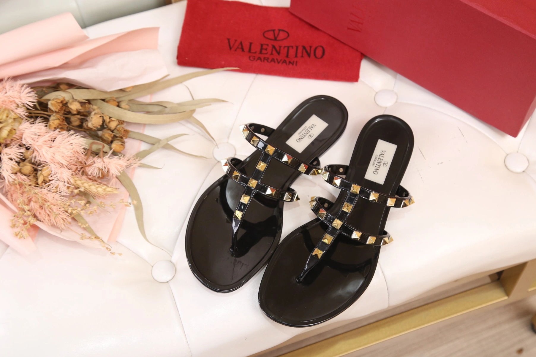Valentino Slippers For Women Affordable 5598