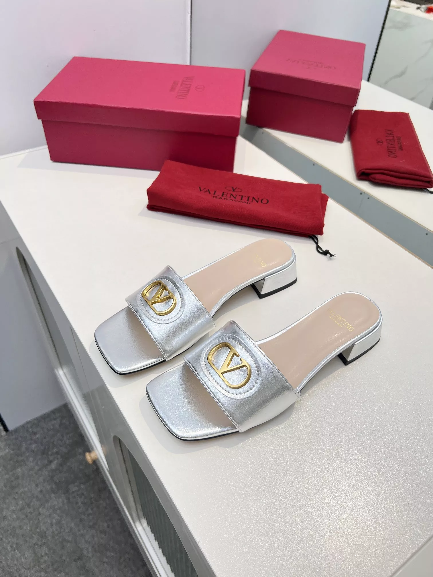 Valentino Slippers For Women Comfortable 111