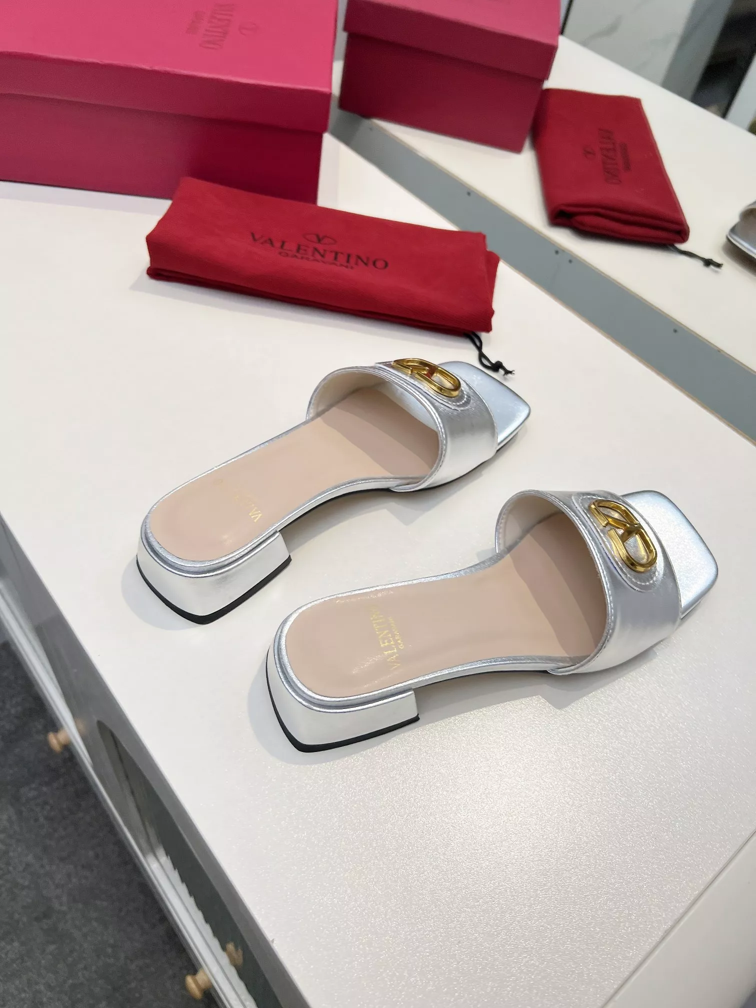 Valentino Slippers For Women Comfortable 111