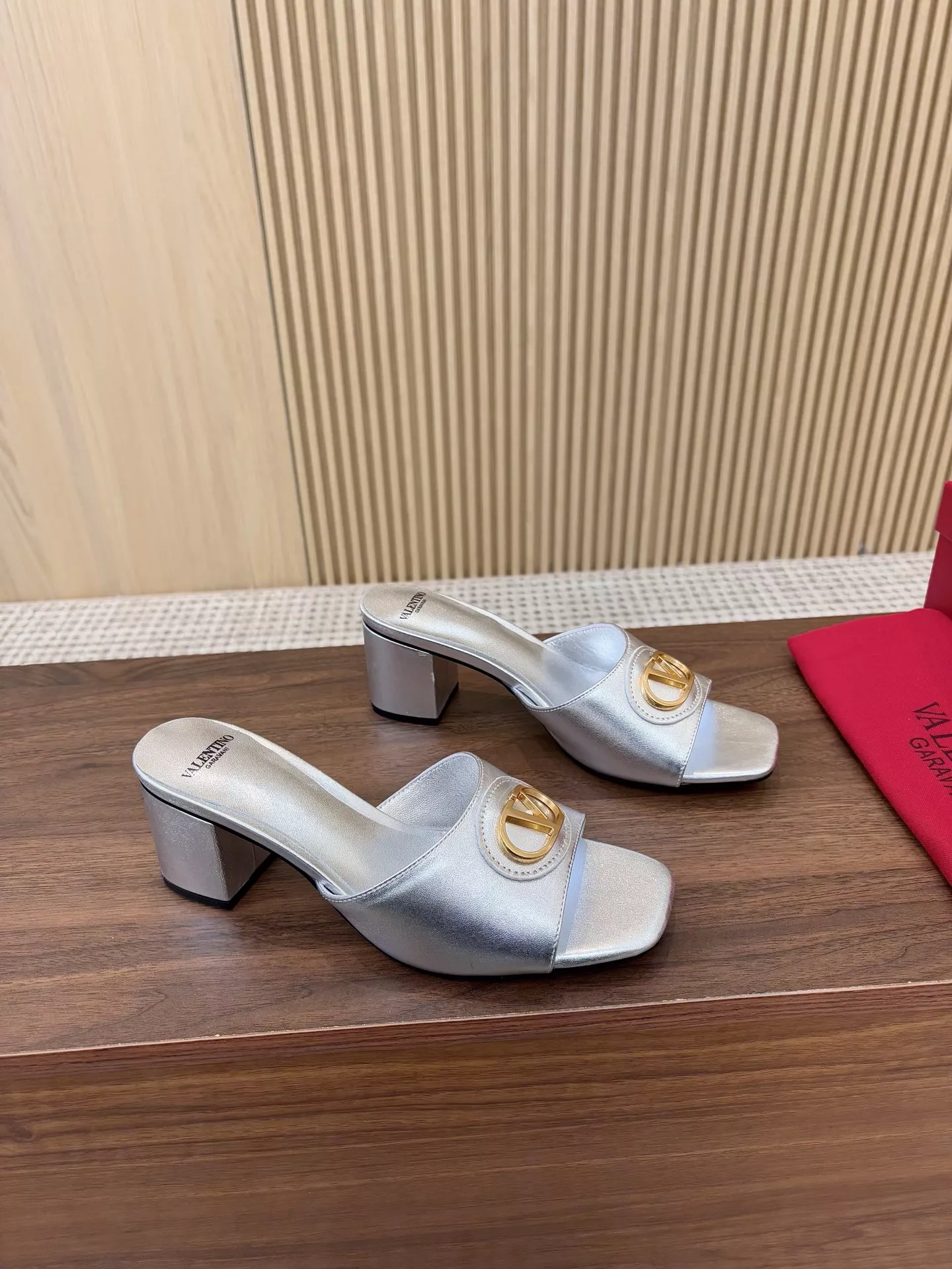 Valentino Slippers For Women Comfortable 9654