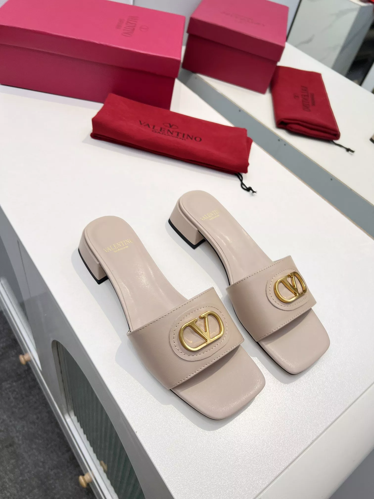 Valentino Slippers For Women DailyWear 2172