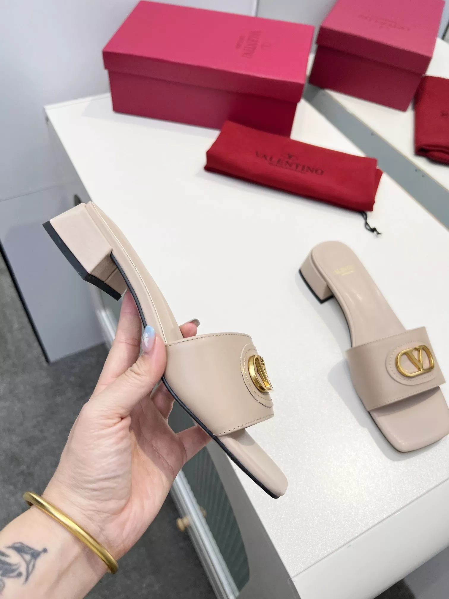 Valentino Slippers For Women DailyWear 2172