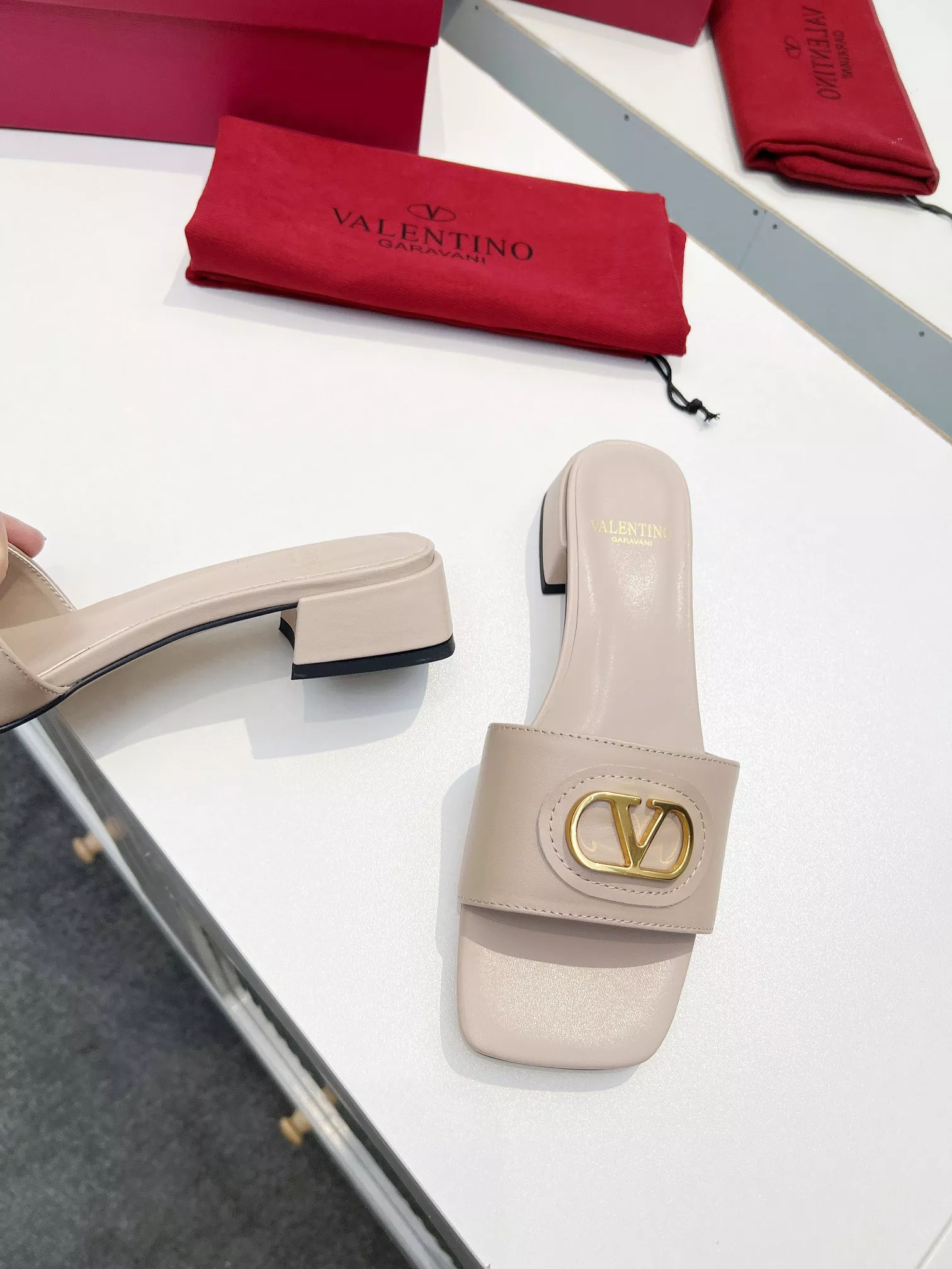 Valentino Slippers For Women DailyWear 2172