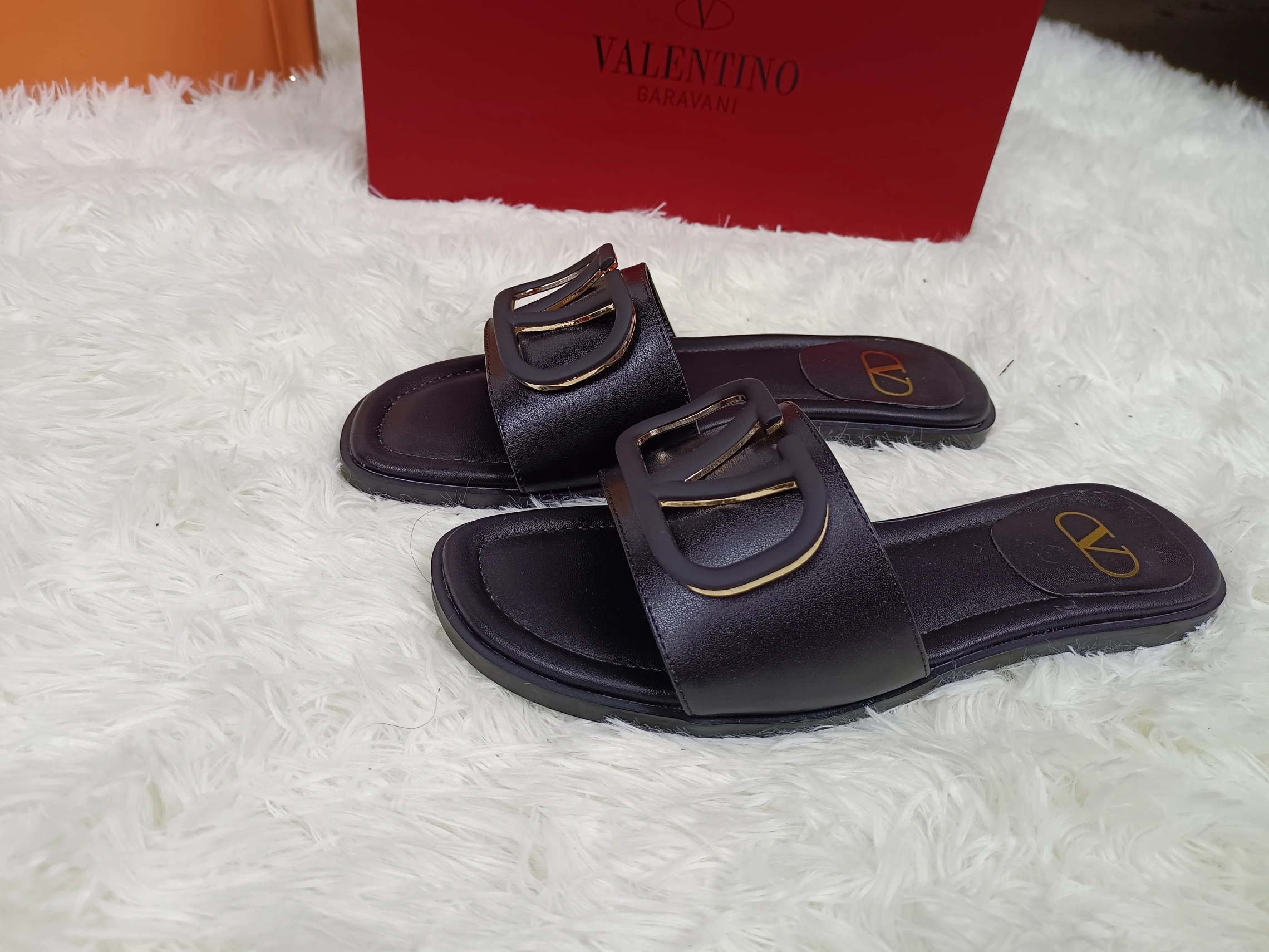 Valentino Slippers For Women Durable 3478