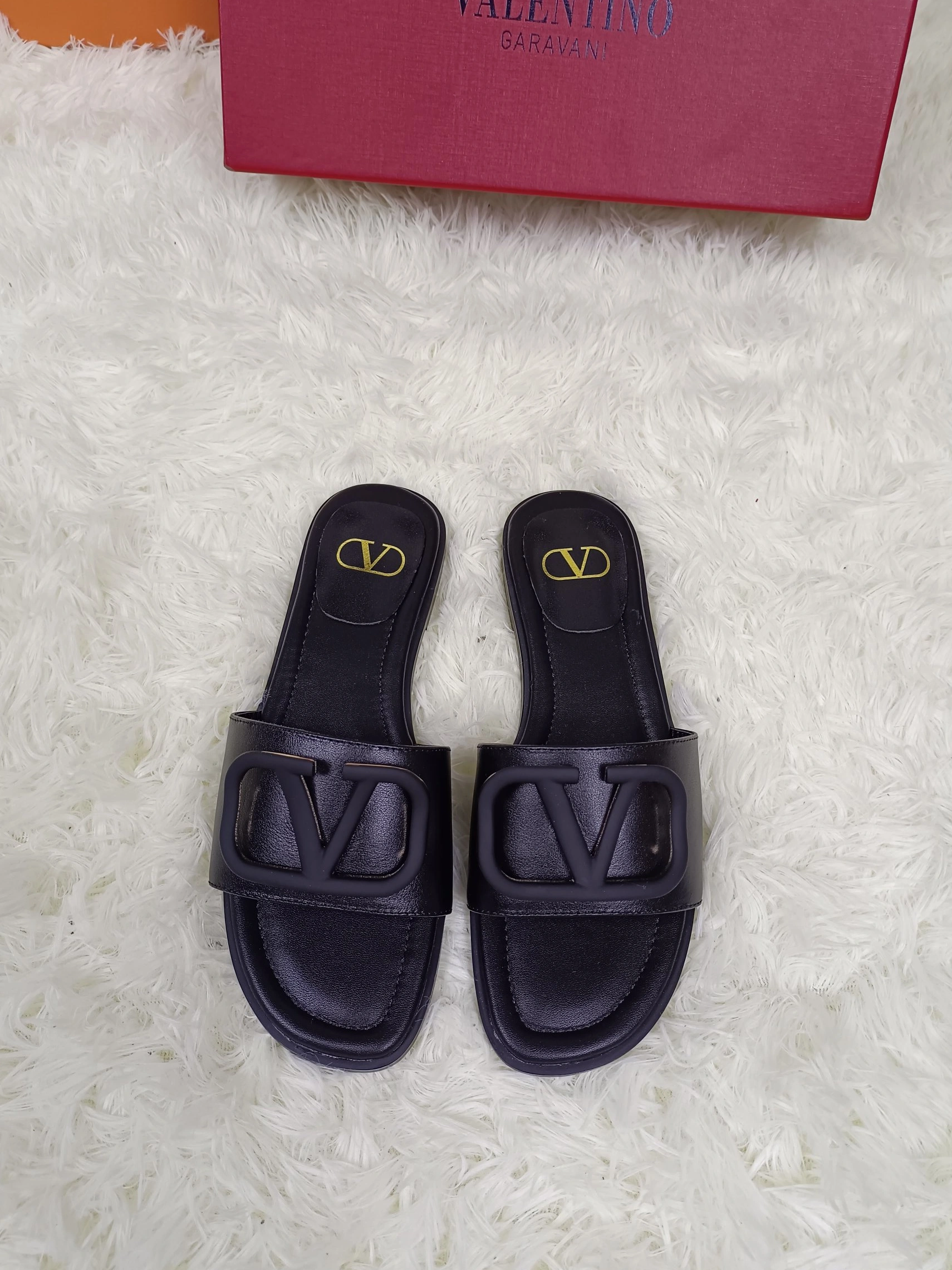 Valentino Slippers For Women Durable 3478