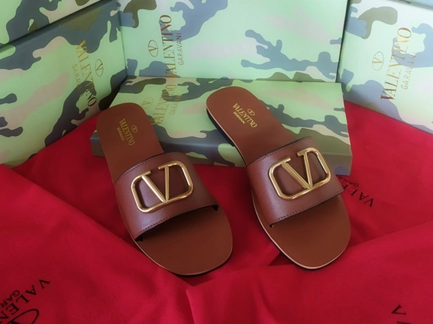 Valentino Slippers For Women Durable 6411