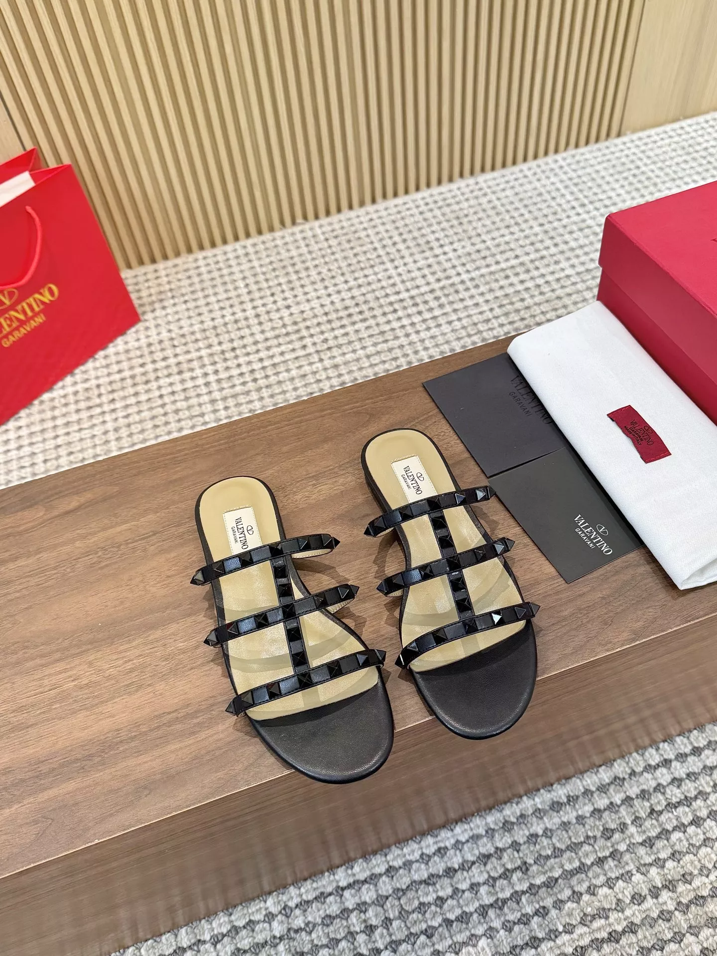 Valentino Slippers For Women Efficient 6890