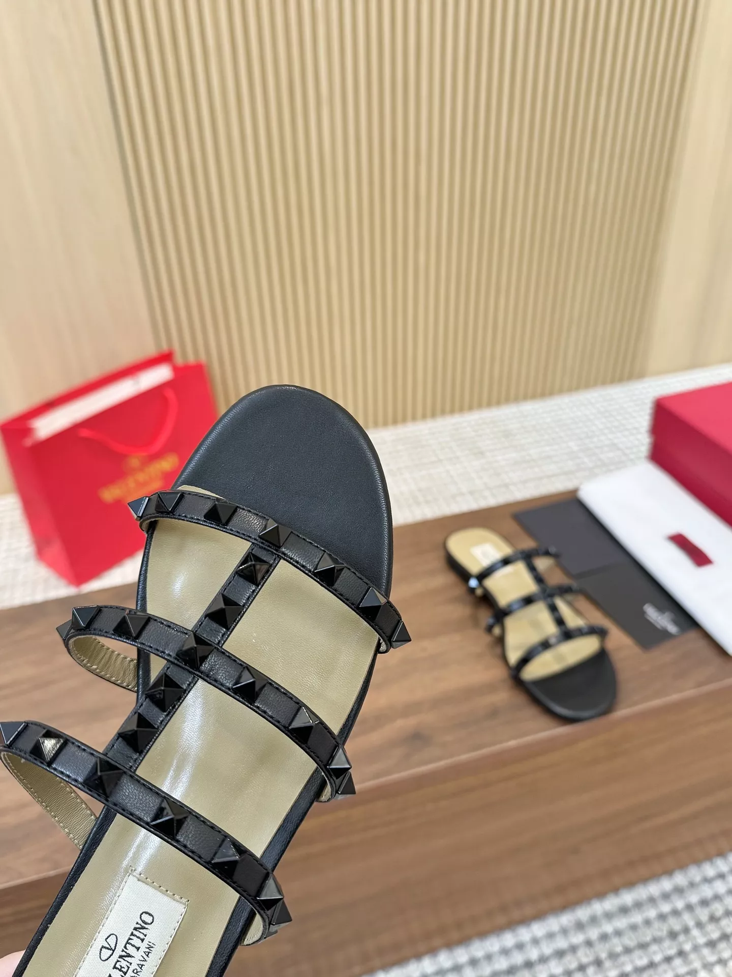 Valentino Slippers For Women Efficient 6890