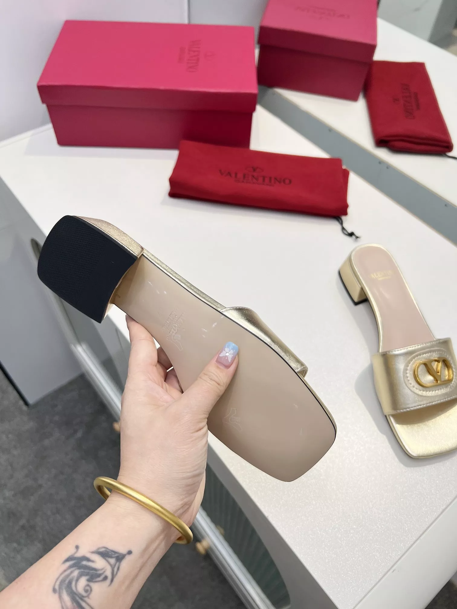 Valentino Slippers For Women EyeCatching 3555