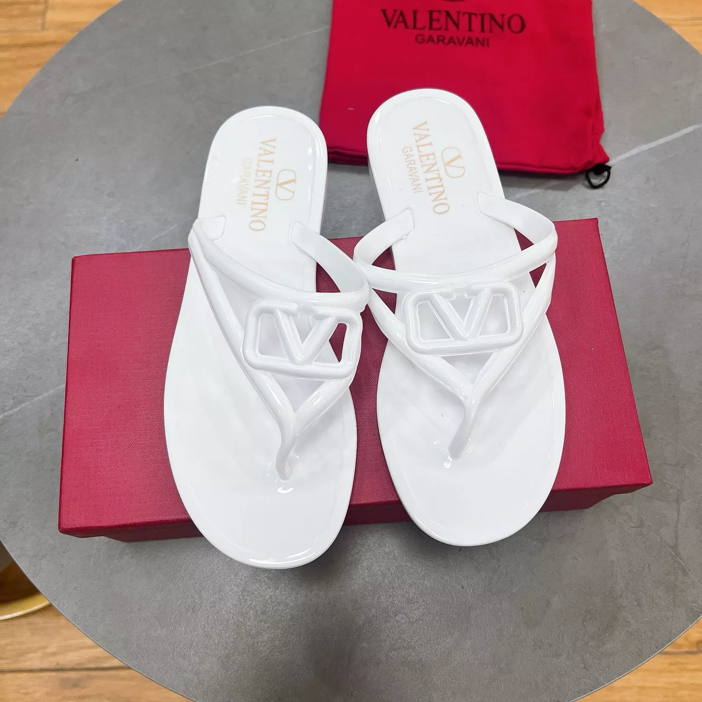 Valentino Slippers For Women Fashionable 6552