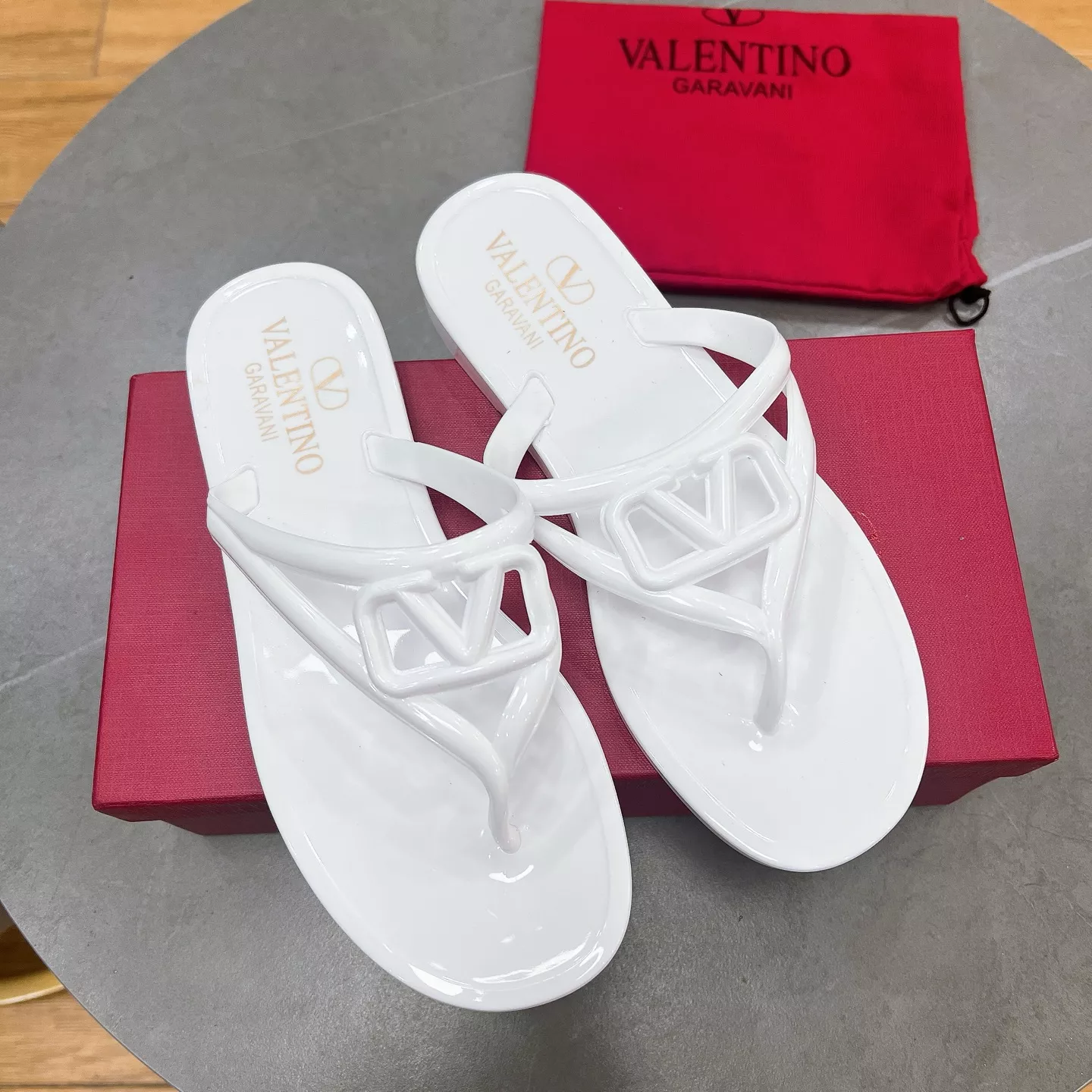 Valentino Slippers For Women Fashionable 6552