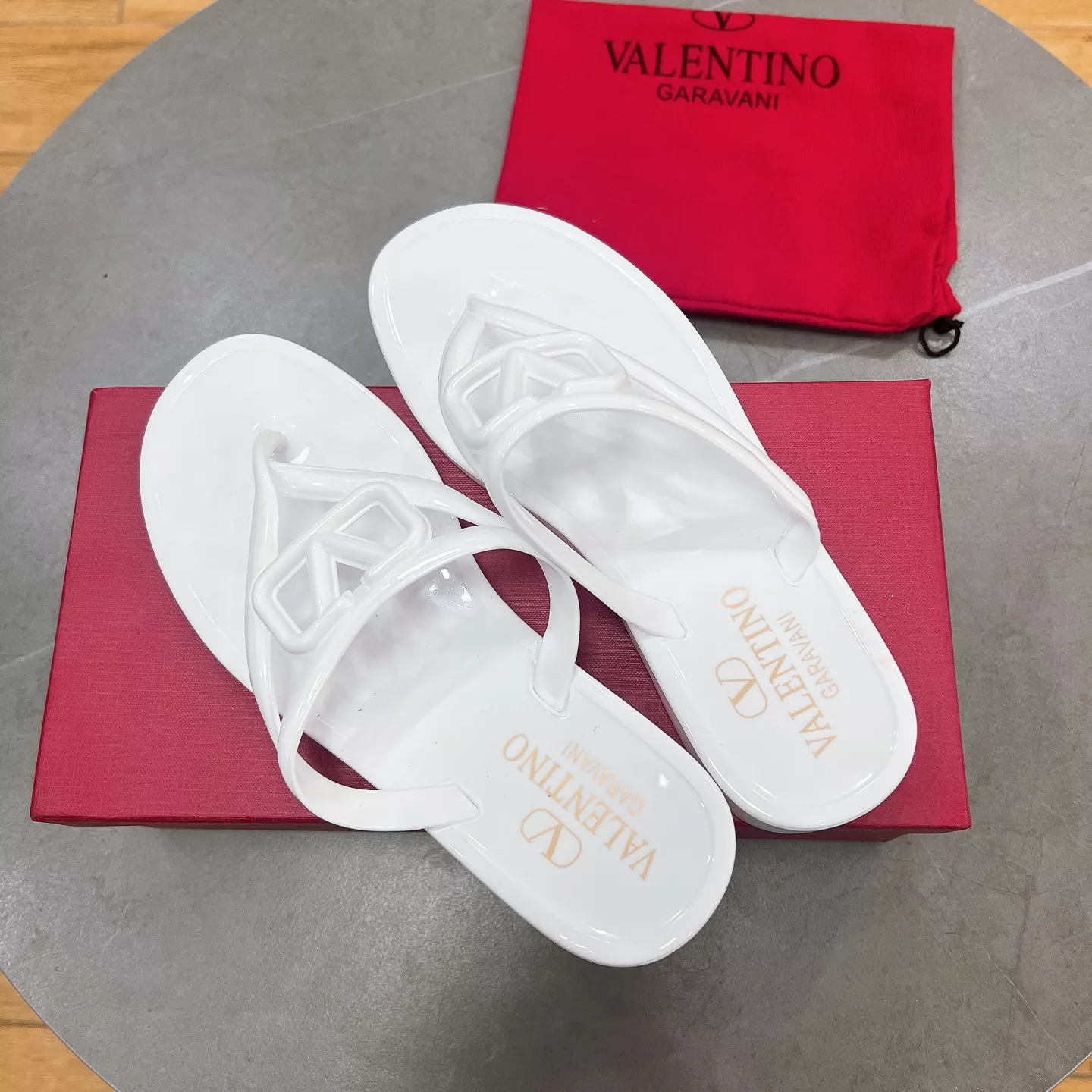 Valentino Slippers For Women Fashionable 6552