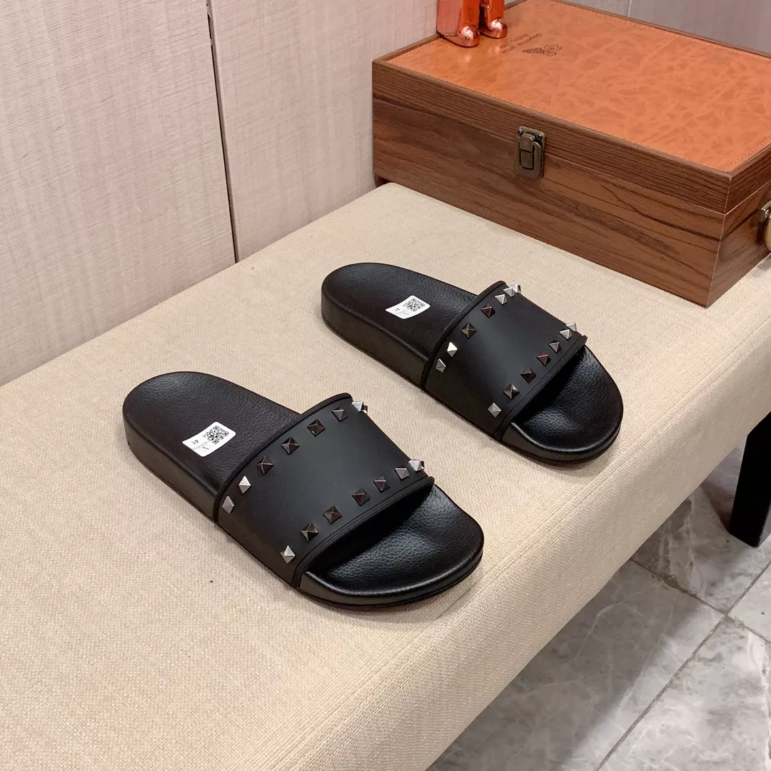 Valentino Slippers For Women NewStyle 3316