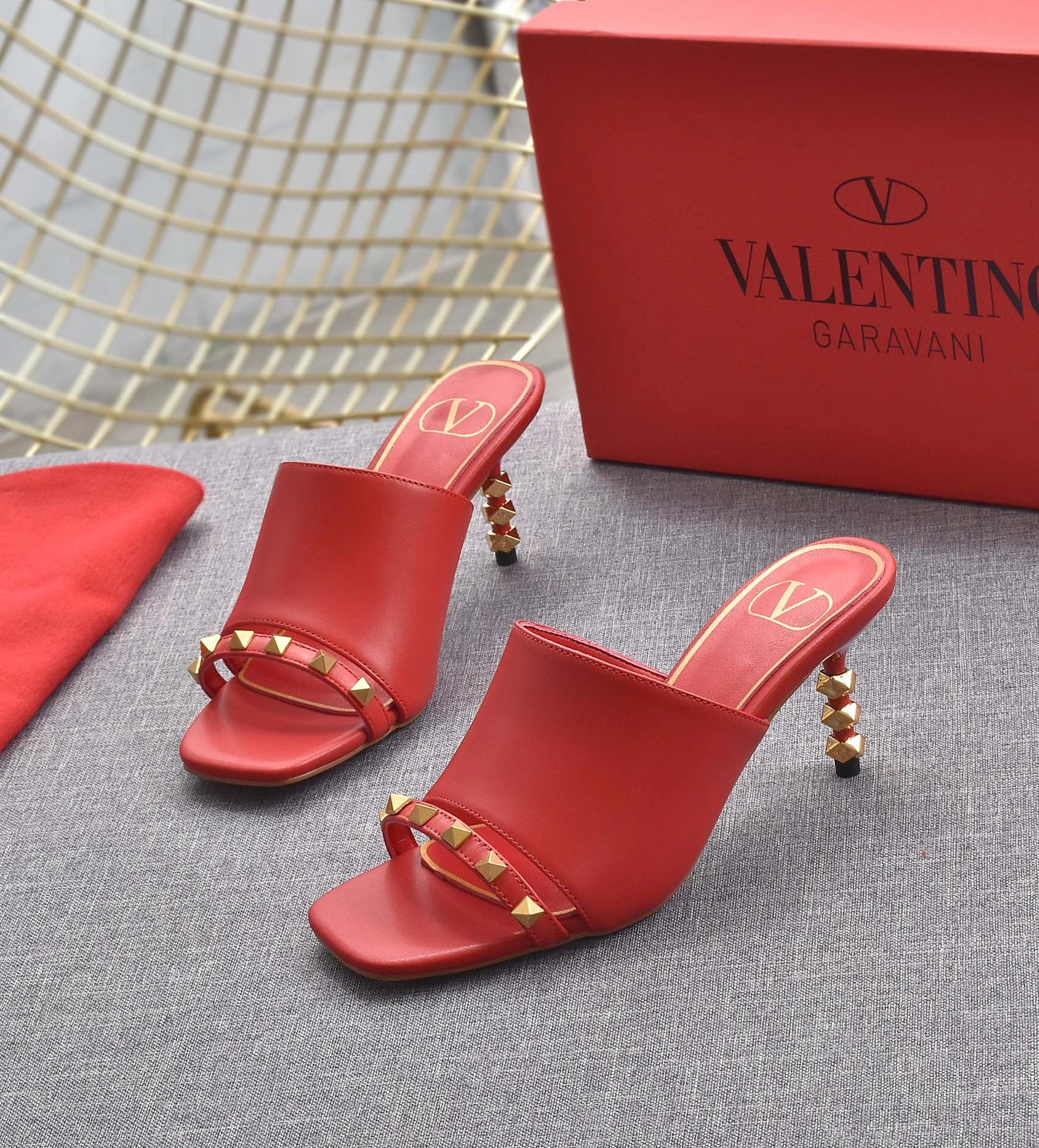 Valentino Slippers For Women Popular 663