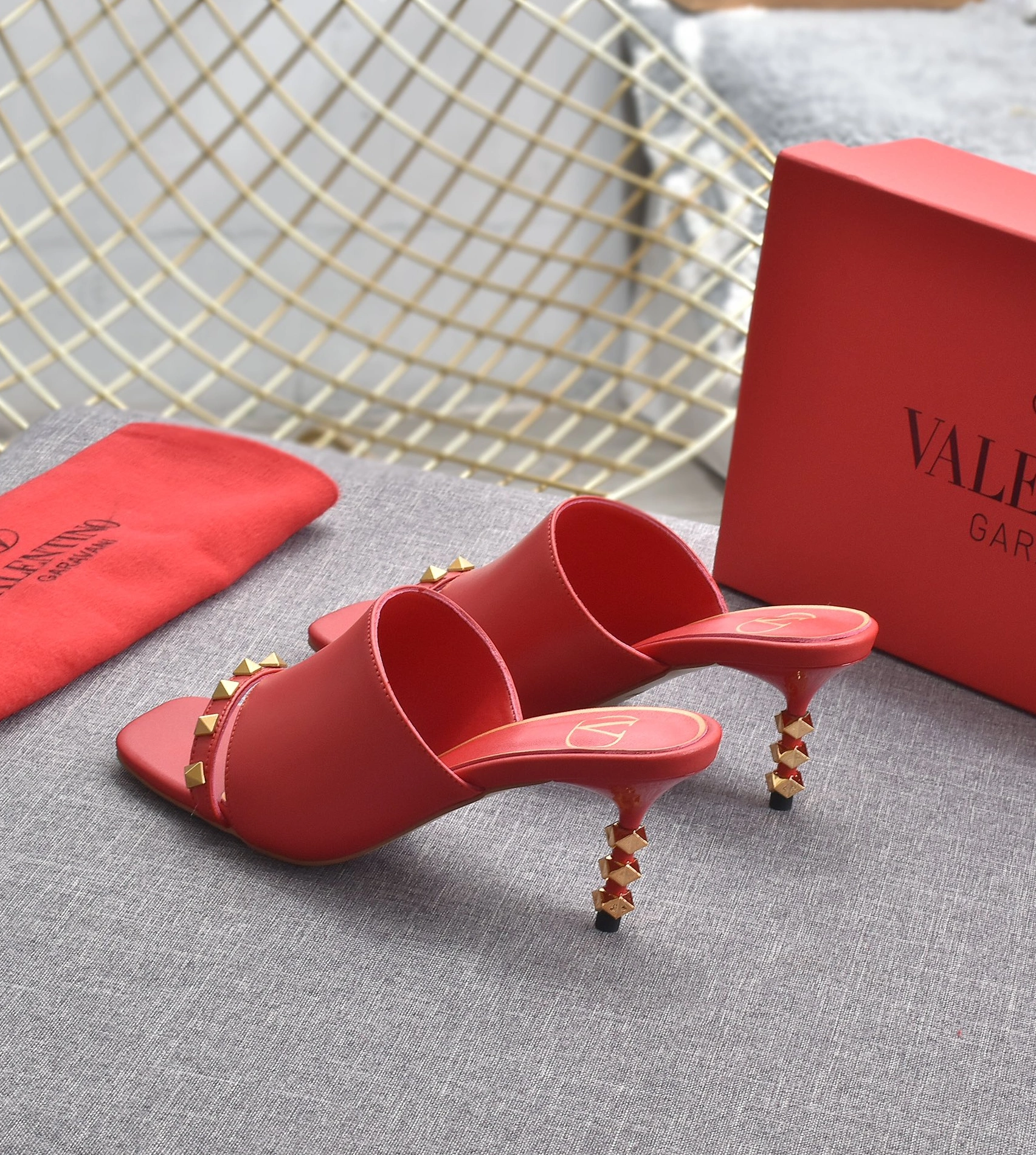 Valentino Slippers For Women Popular 663