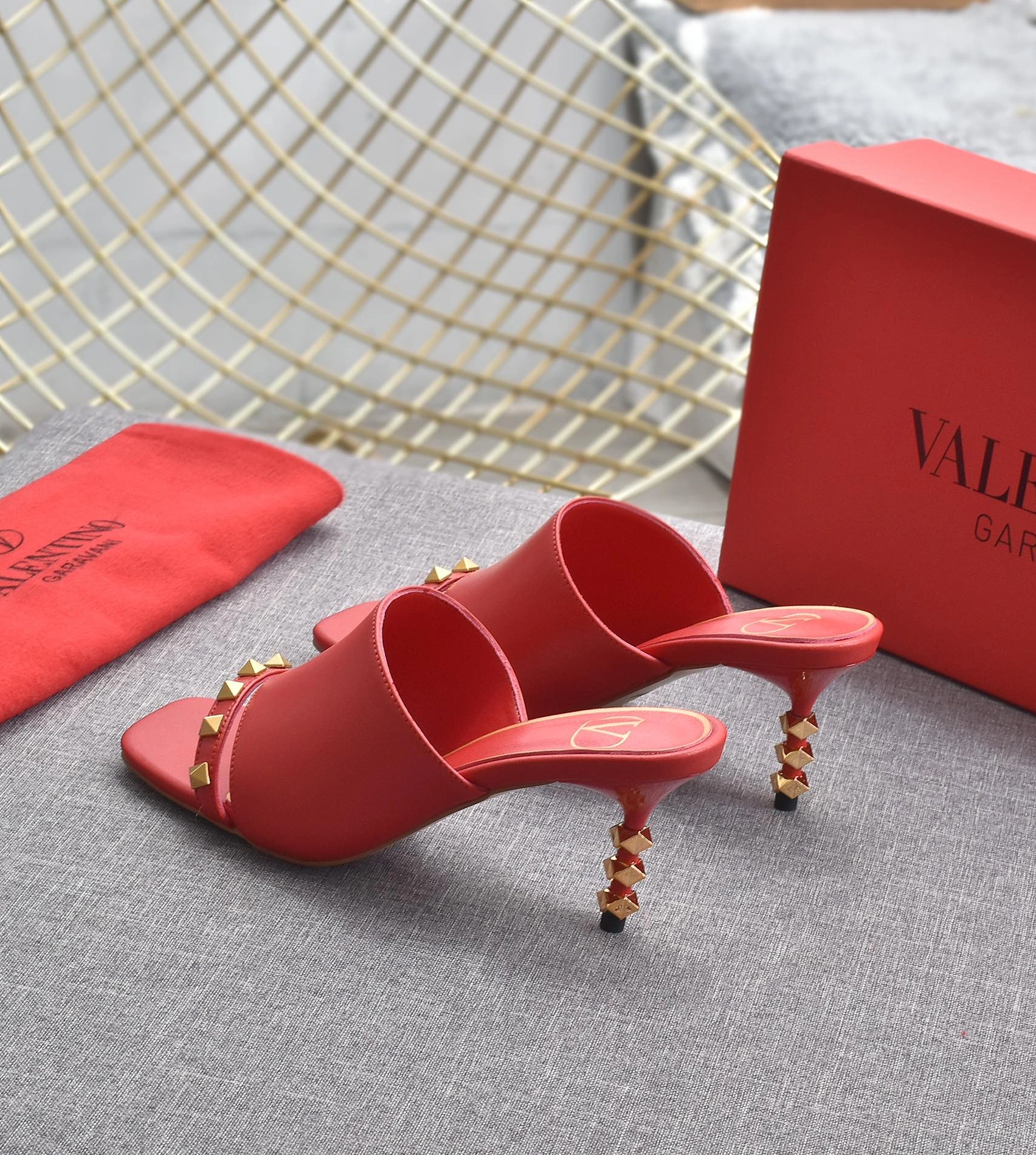 Valentino Slippers For Women Popular 663