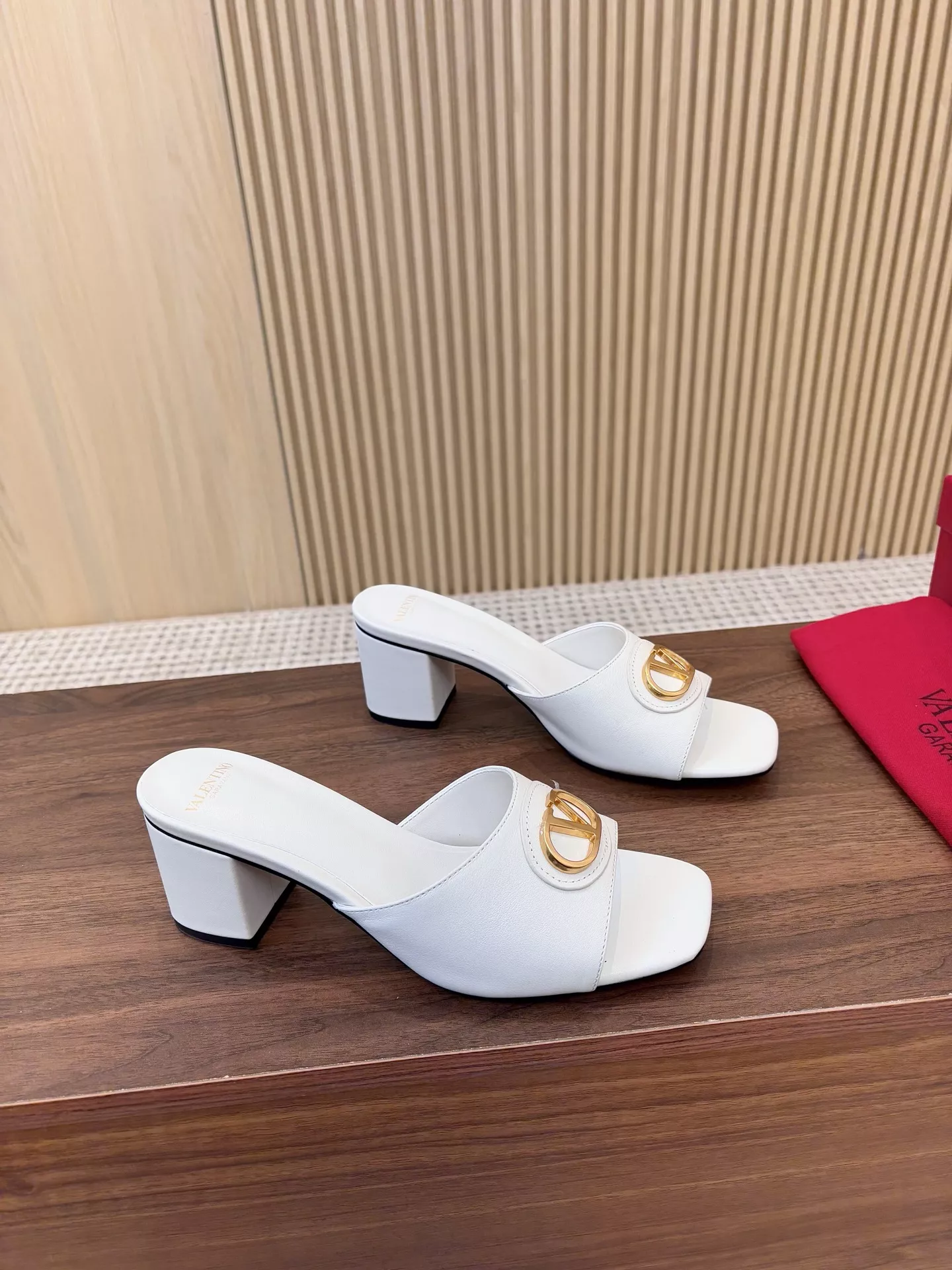 Valentino Slippers For Women Stylish 8841
