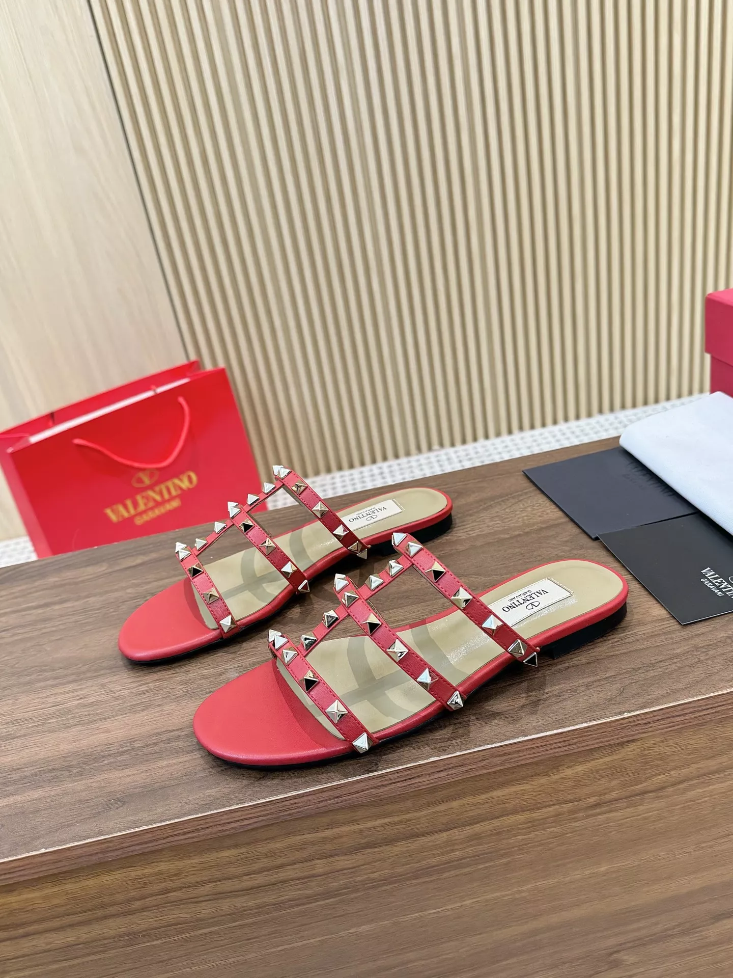 Valentino Slippers For Women Timeless 2575