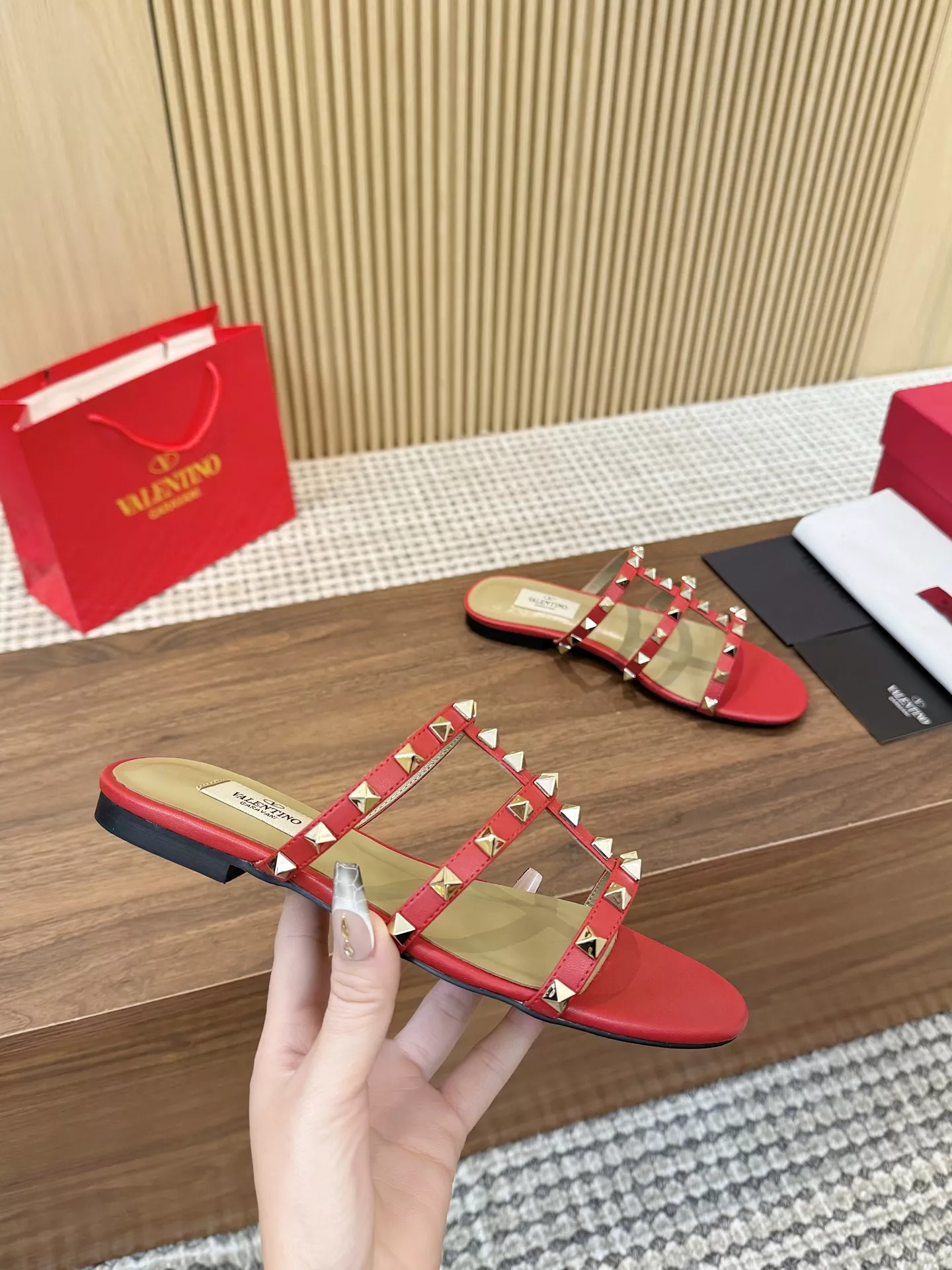 Valentino Slippers For Women Timeless 2575
