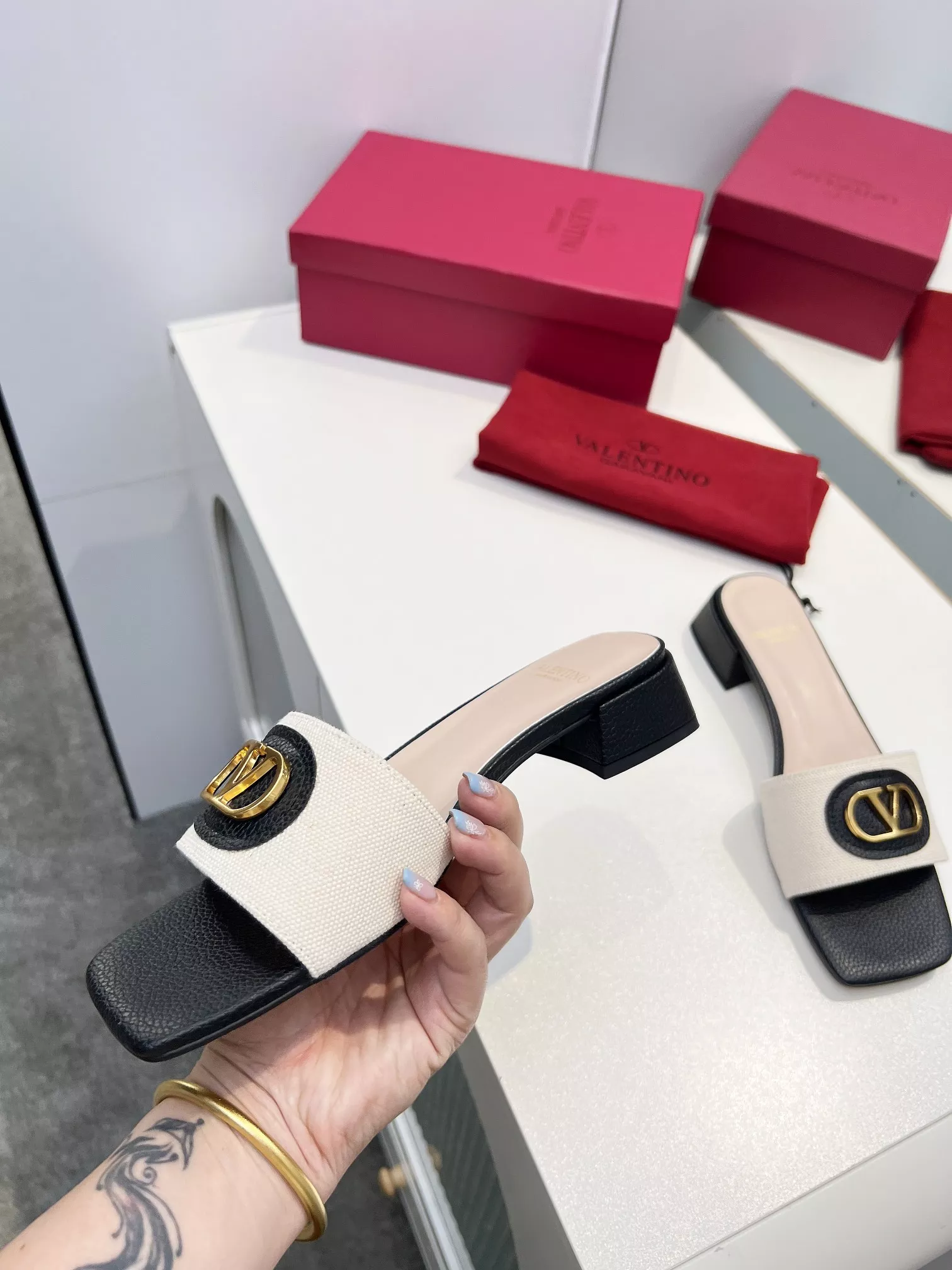 Valentino Slippers For Women Trendy 2473