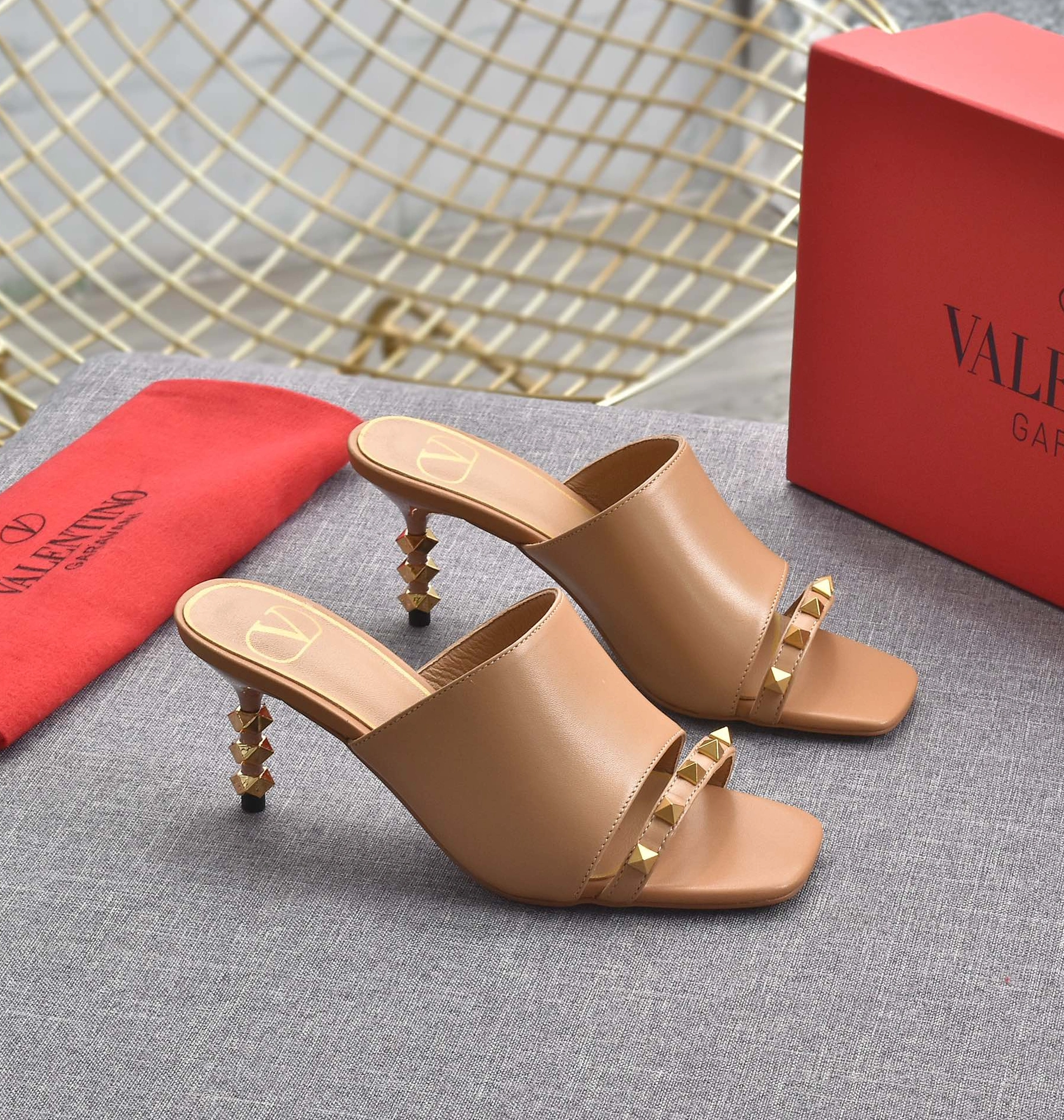 Valentino Slippers For Women Unique 4706