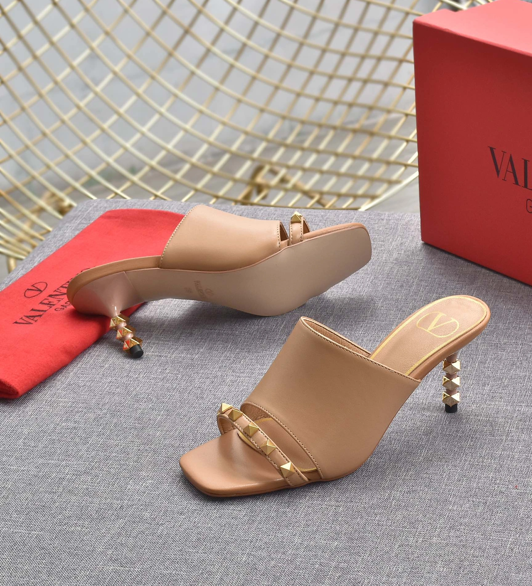 Valentino Slippers For Women Unique 4706