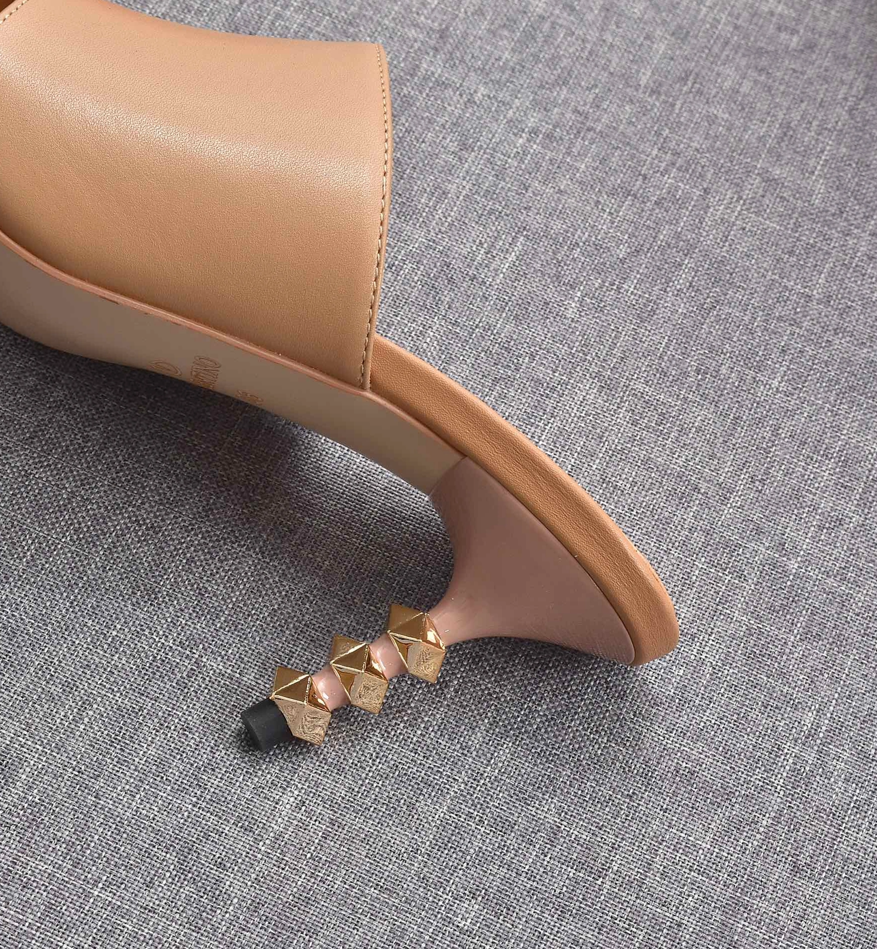 Valentino Slippers For Women Unique 4706