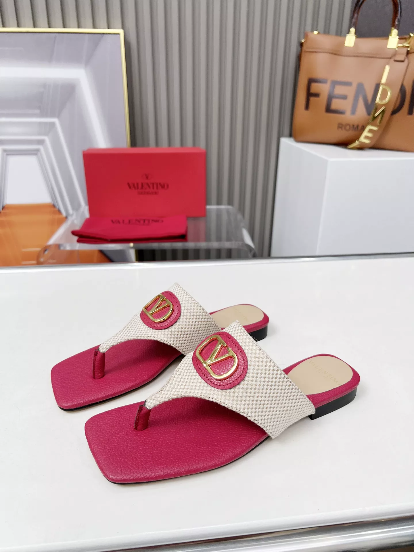 Valentino Slippers For Women UrbanStyle 6461