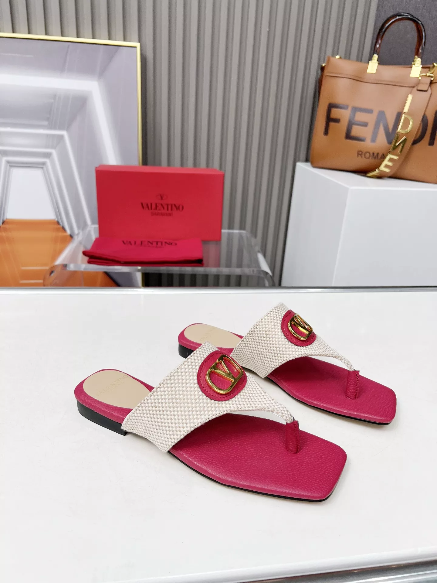 Valentino Slippers For Women UrbanStyle 6461
