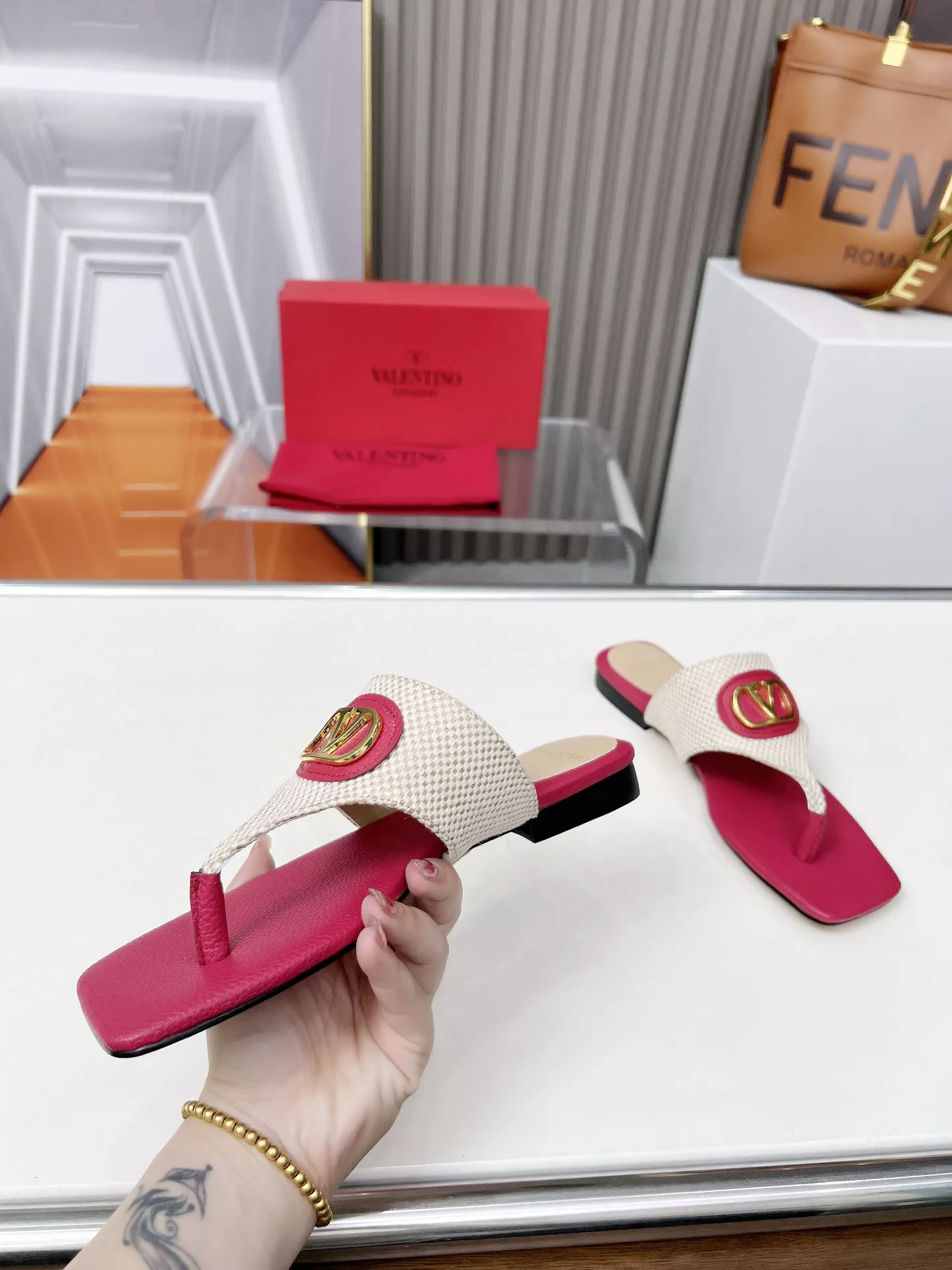 Valentino Slippers For Women UrbanStyle 6461