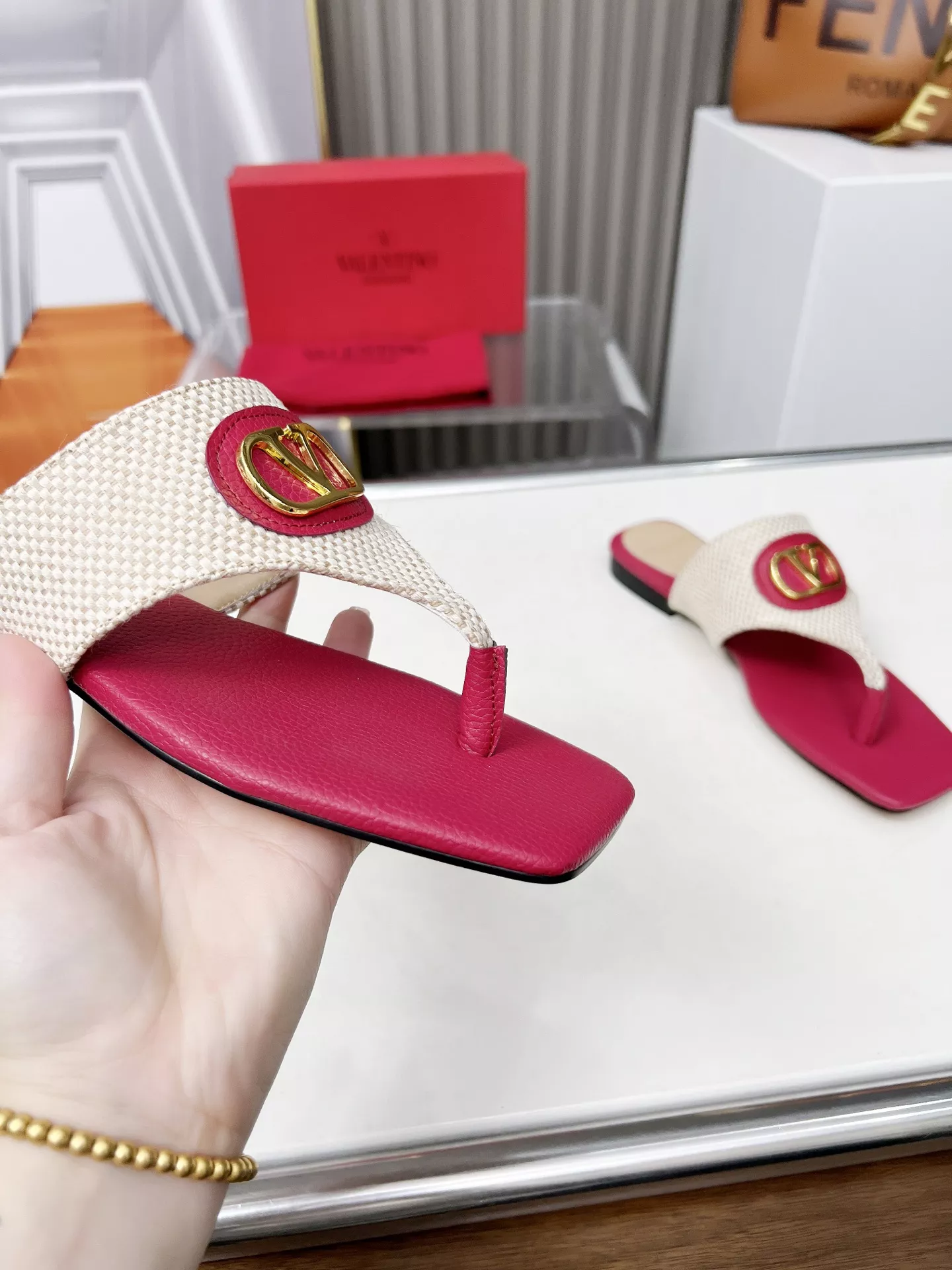 Valentino Slippers For Women UrbanStyle 6461