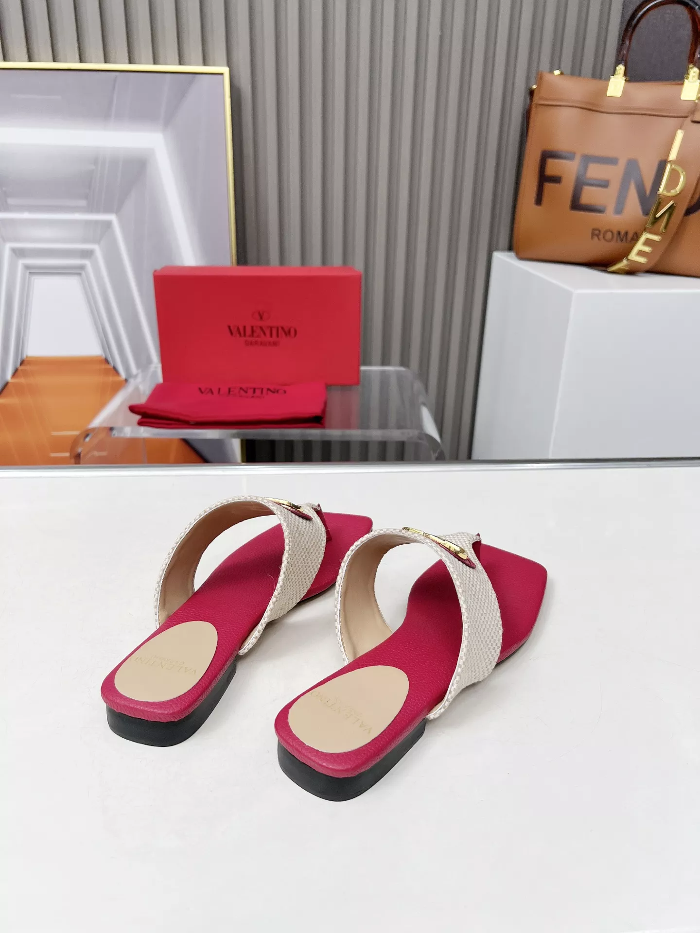 Valentino Slippers For Women UrbanStyle 6461