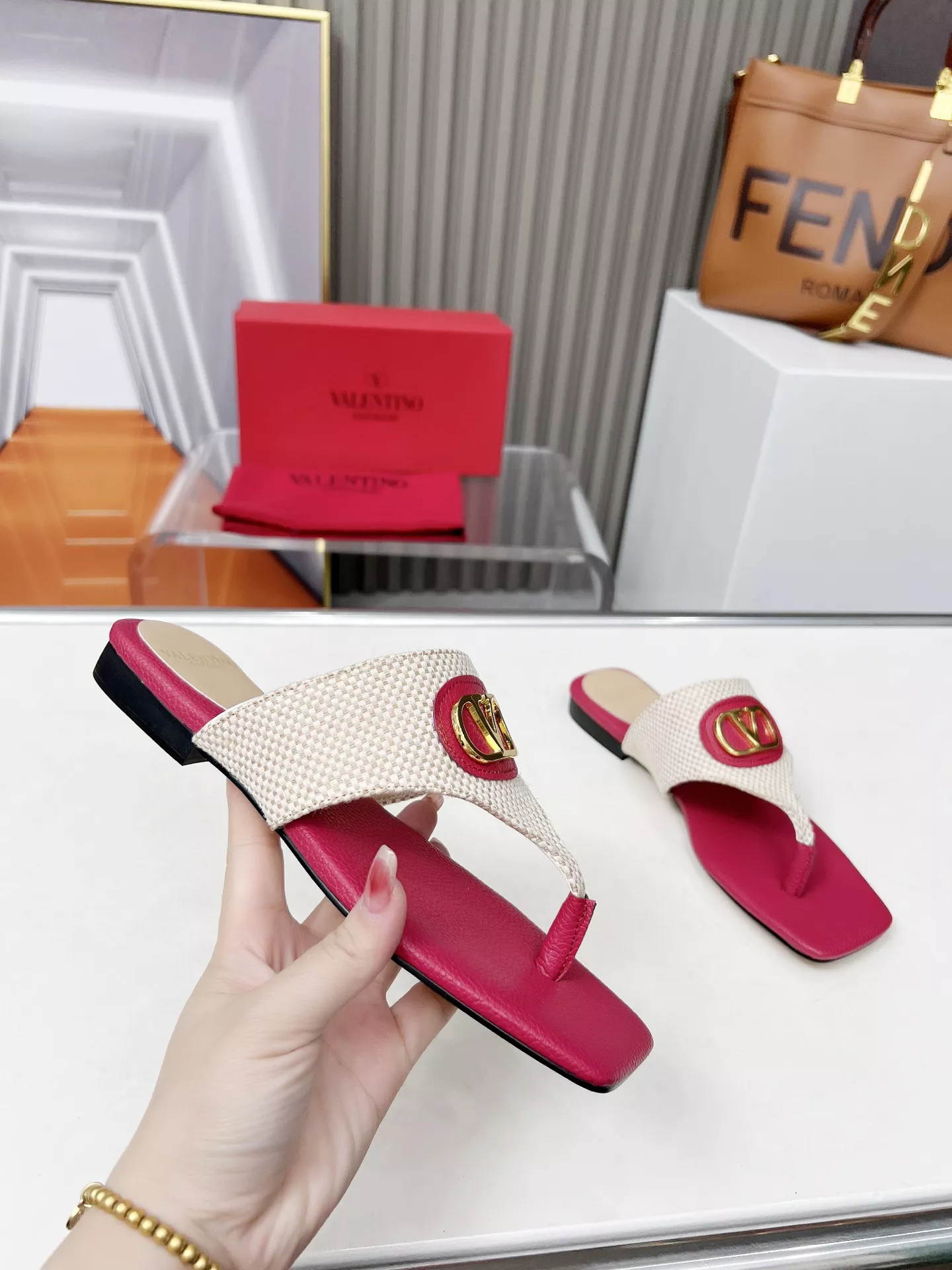 Valentino Slippers For Women UrbanStyle 6461