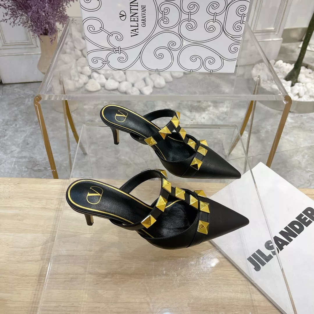 Valentino Slippers For Women Versatile 7903