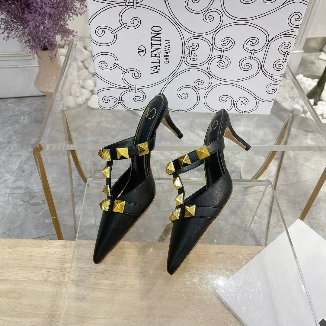 Valentino Slippers For Women Versatile 7903