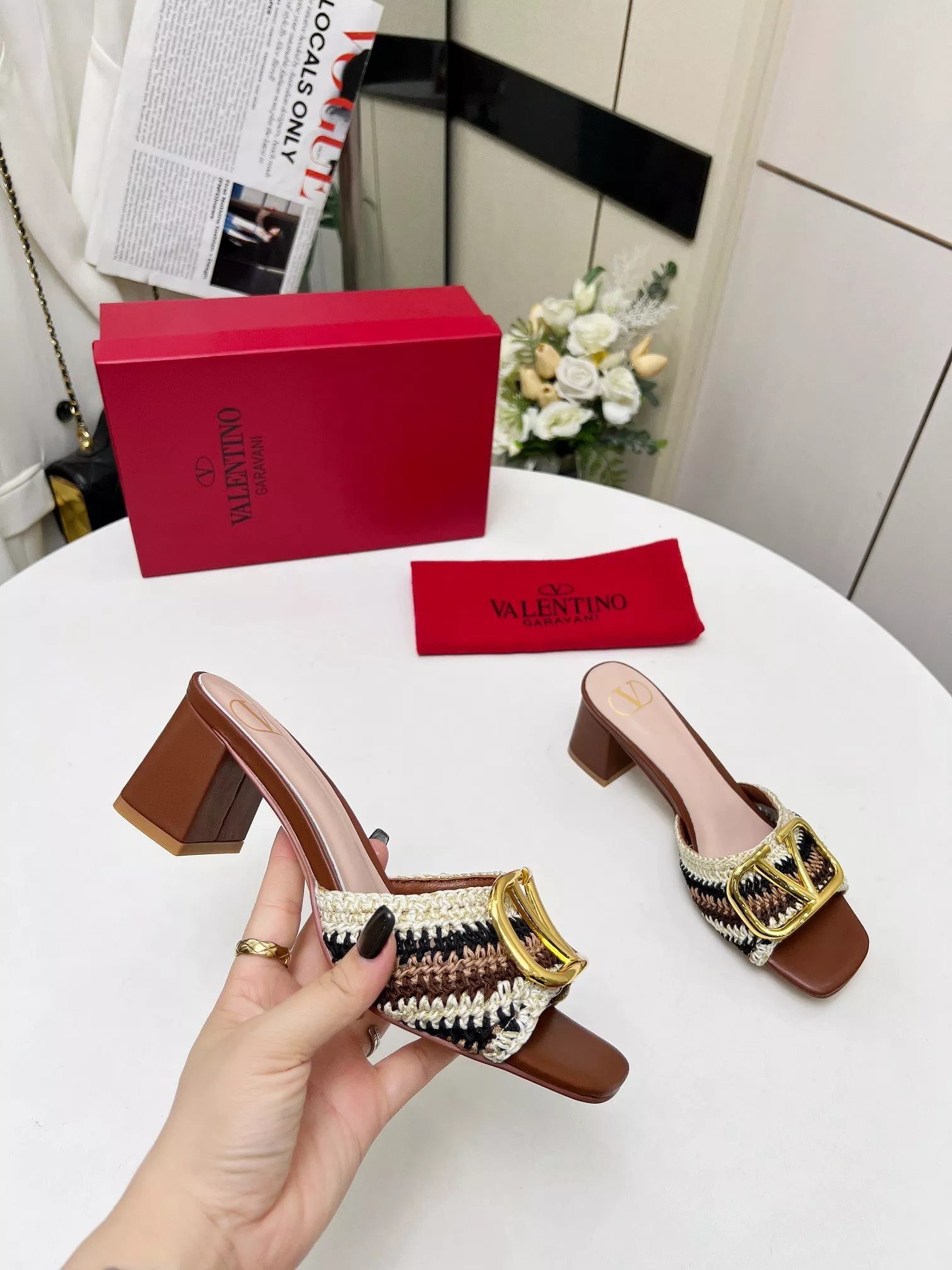 Valentino Slippers For Women WellDesigned 6523