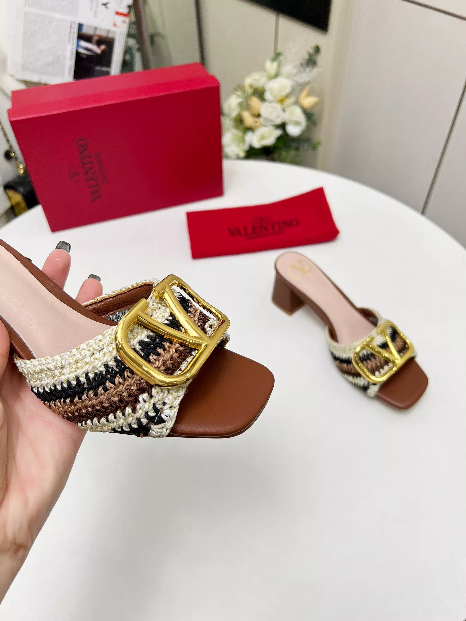 Valentino Slippers For Women WellDesigned 6523